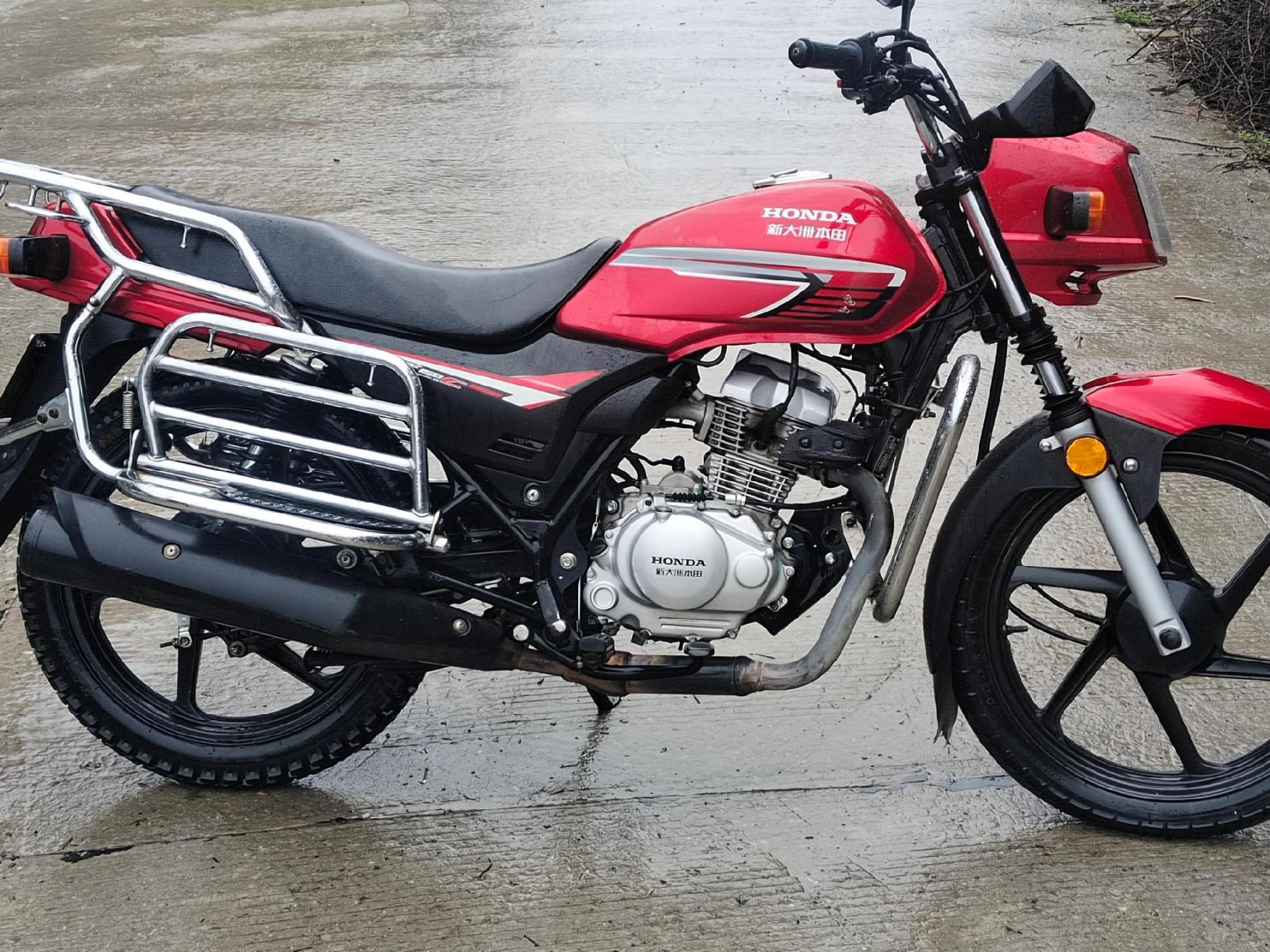 在上一台新大洲本田战龙150-29,国四电喷,20年出厂上牌,33年报废,目前