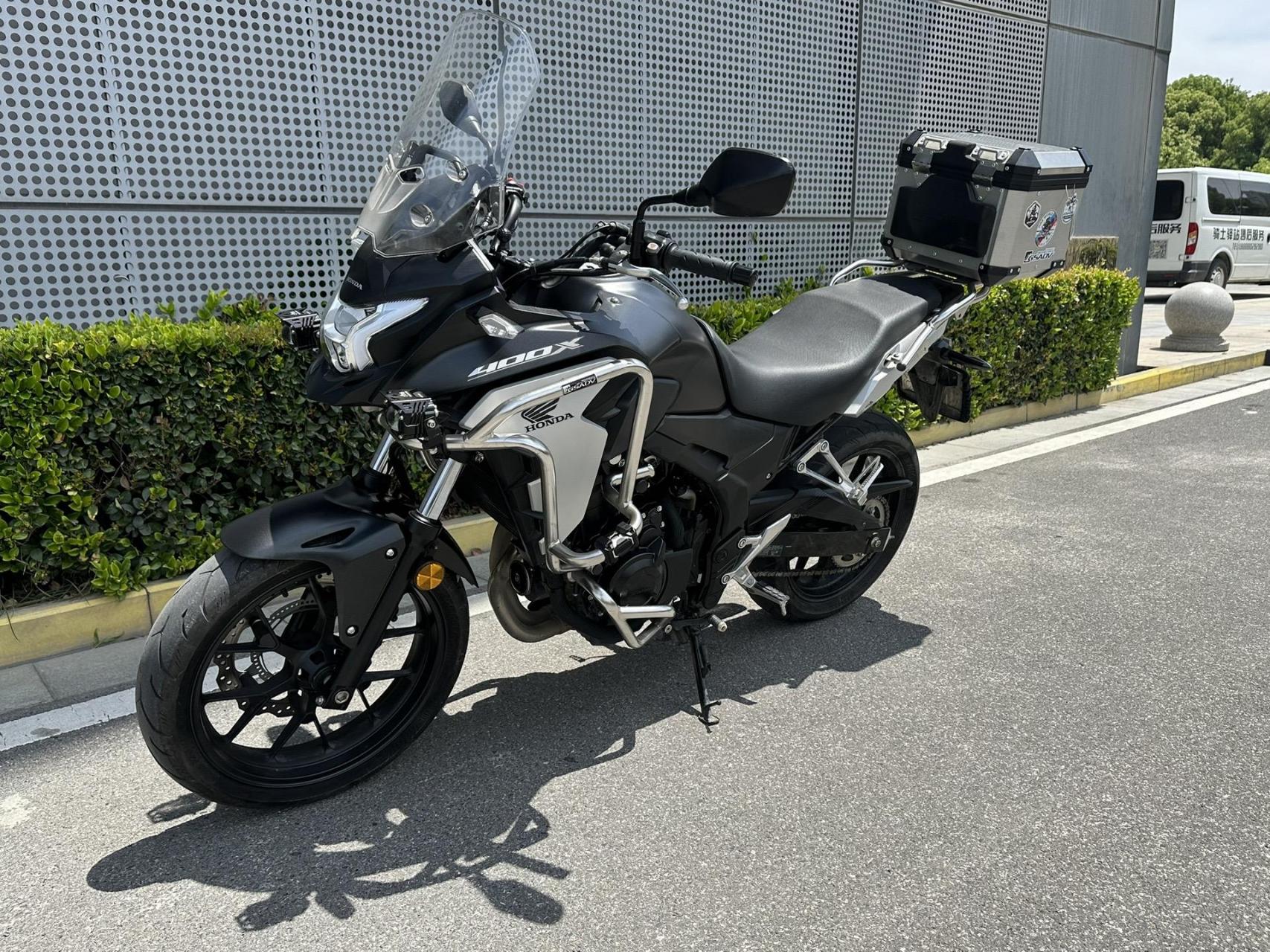 天天跟我要拉力车的看过来 21年本田cb400x  黑色 8000公里  带铝合金