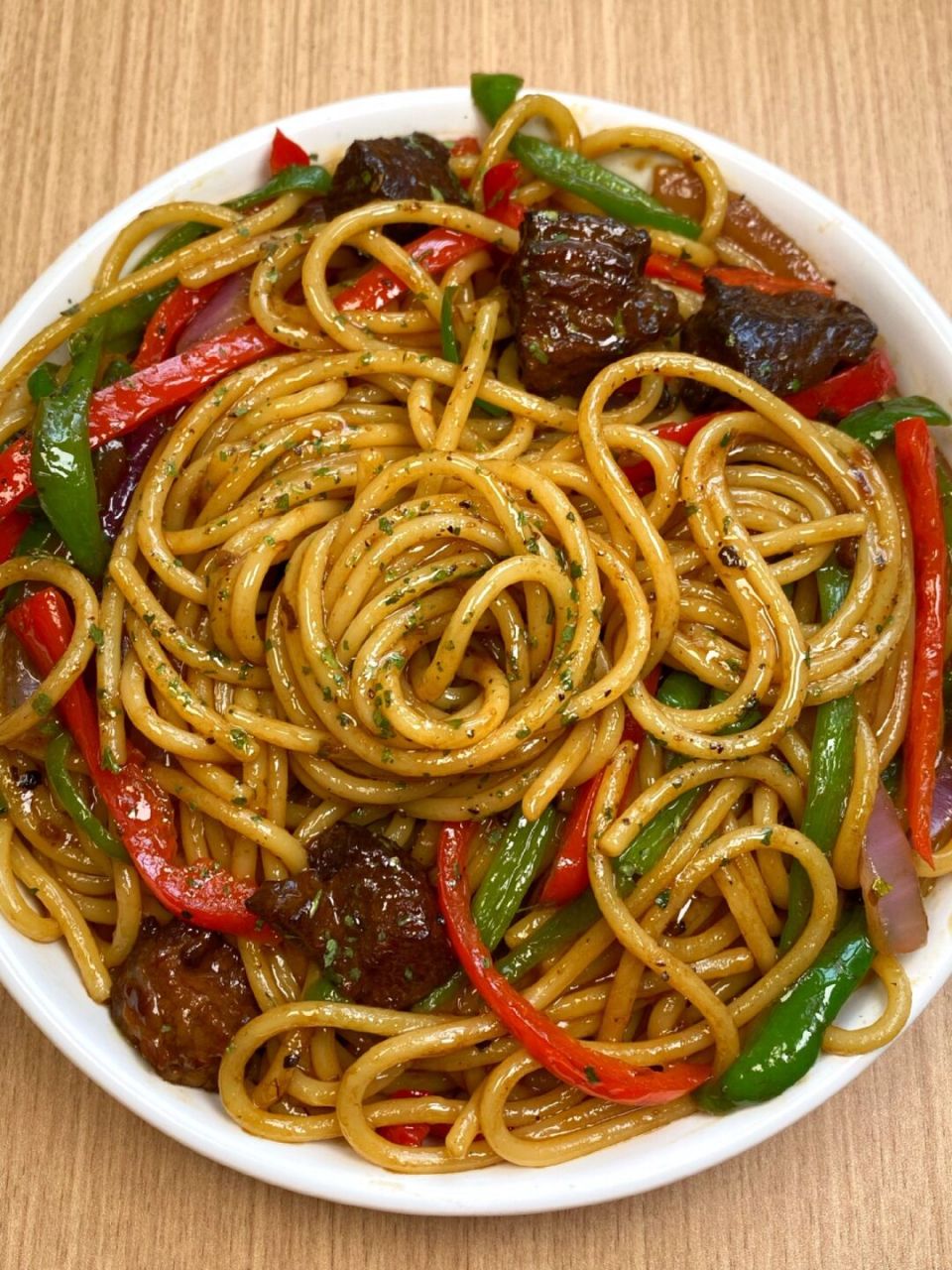 每次做全家都得夸一遭 好吃的牛肉酱意面来啦!