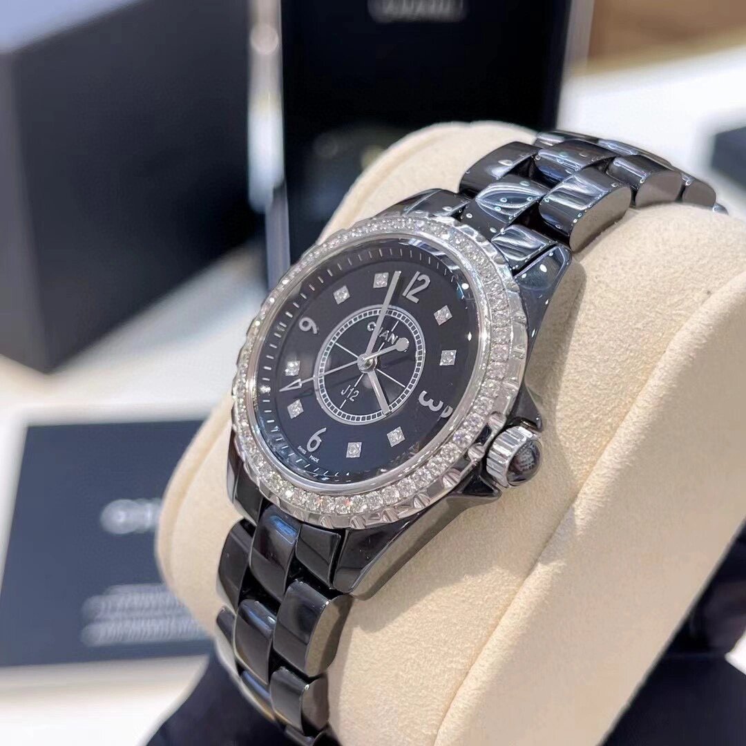 chanel香奈儿j12 黑陶瓷 33表径女士石英表