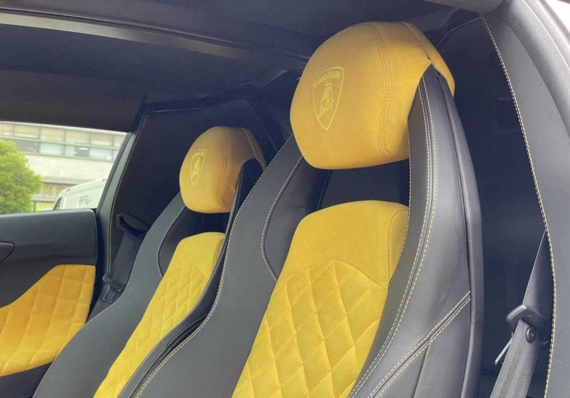 兰博基尼reventon740敞篷 上牌日期:2018年9月 车辆车型:跑车 车辆