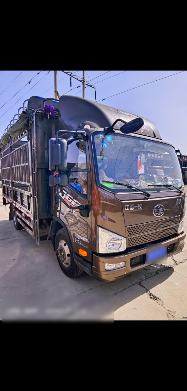 出售:上户4个月东风天锦kr龙擎~300马力plus(6.