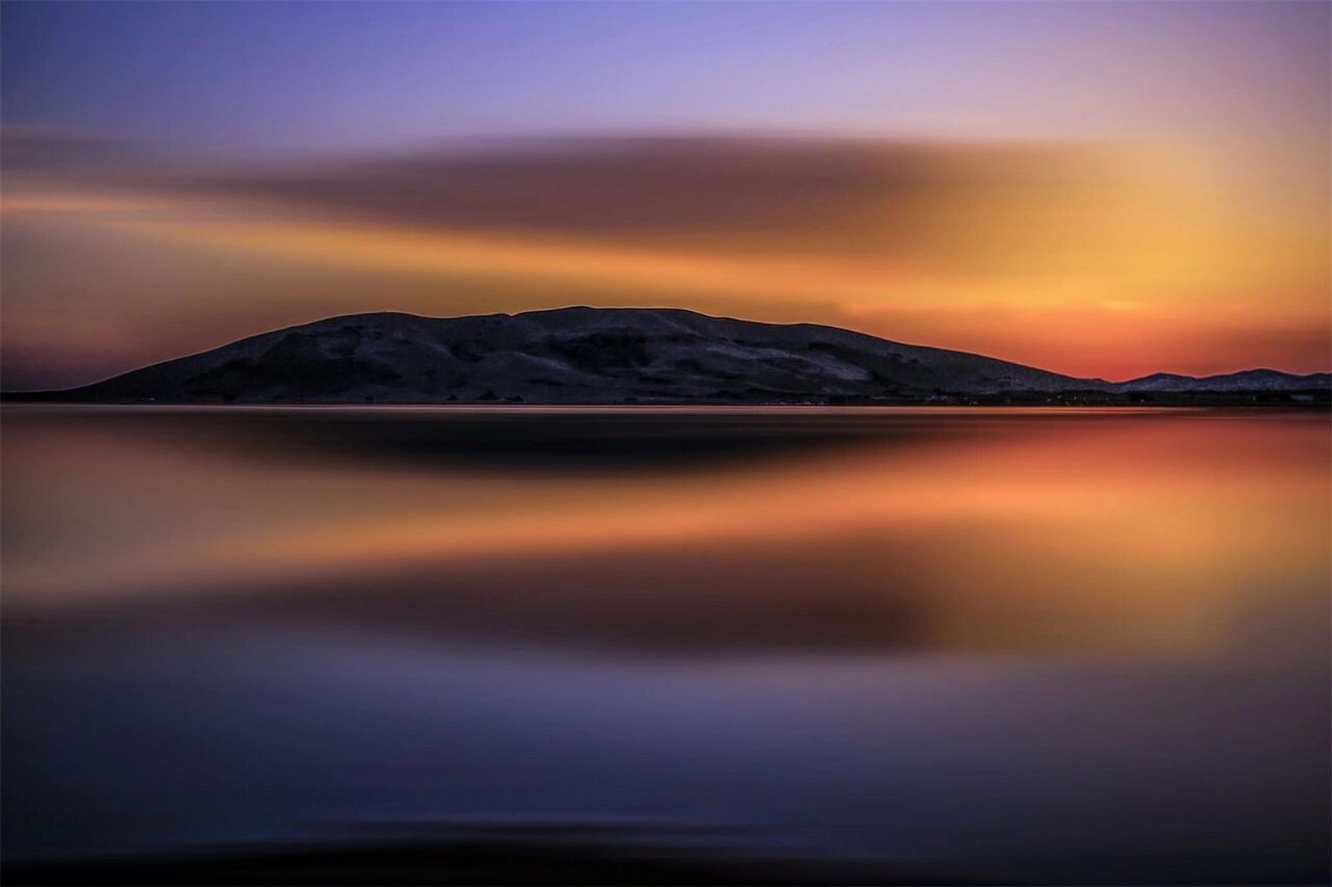 1,我要带着一架单反相机去旅游,拍下我喜欢的风景,记录下我的生活,拍