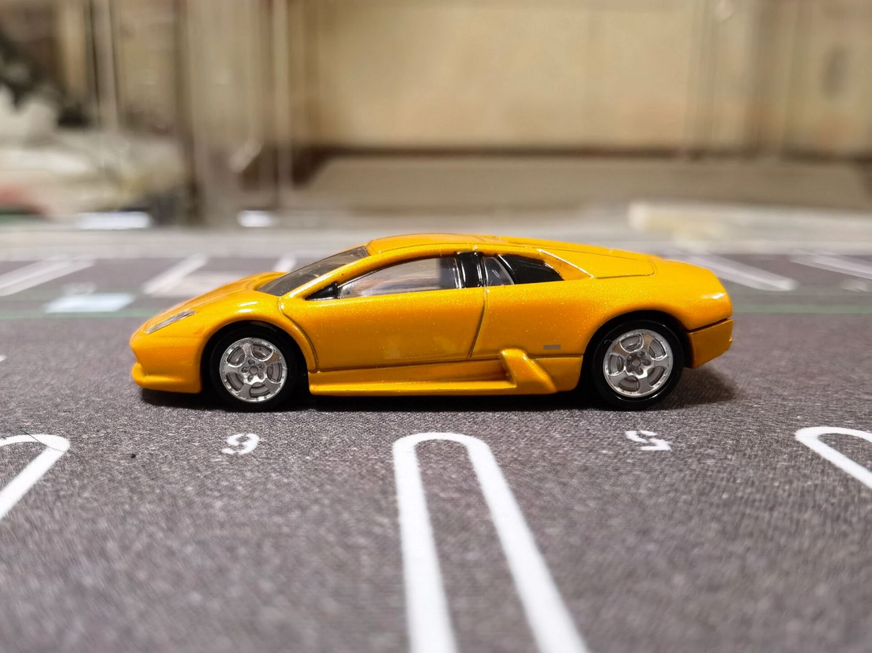 多美卡黑盒05兰博基尼蝙蝠 不要被图片骗了,实物是真真真好看,真真真