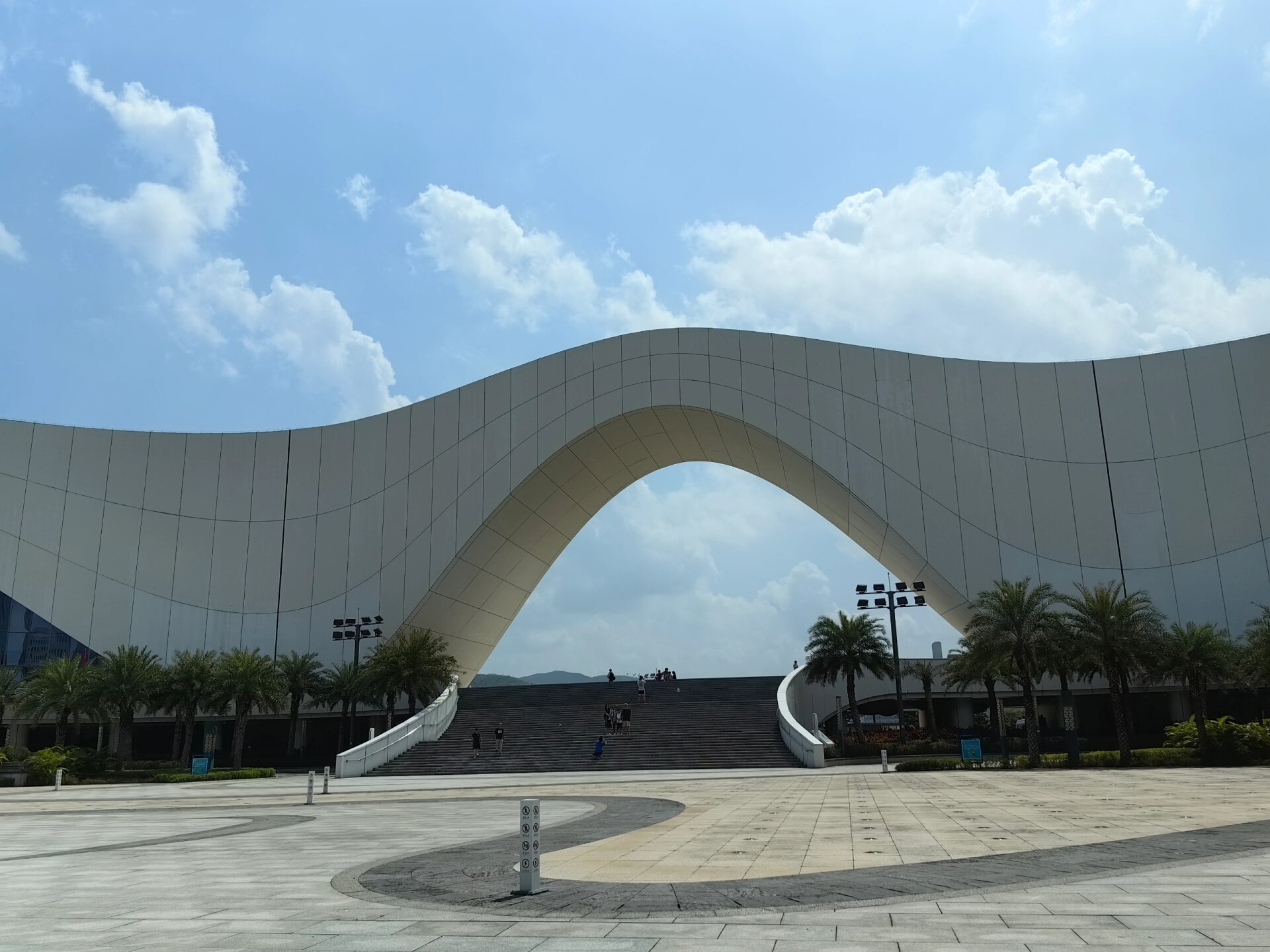 柳州市群众艺术馆 送了一个贴纸,贴在了盖章本上,相当于盖章了,群众