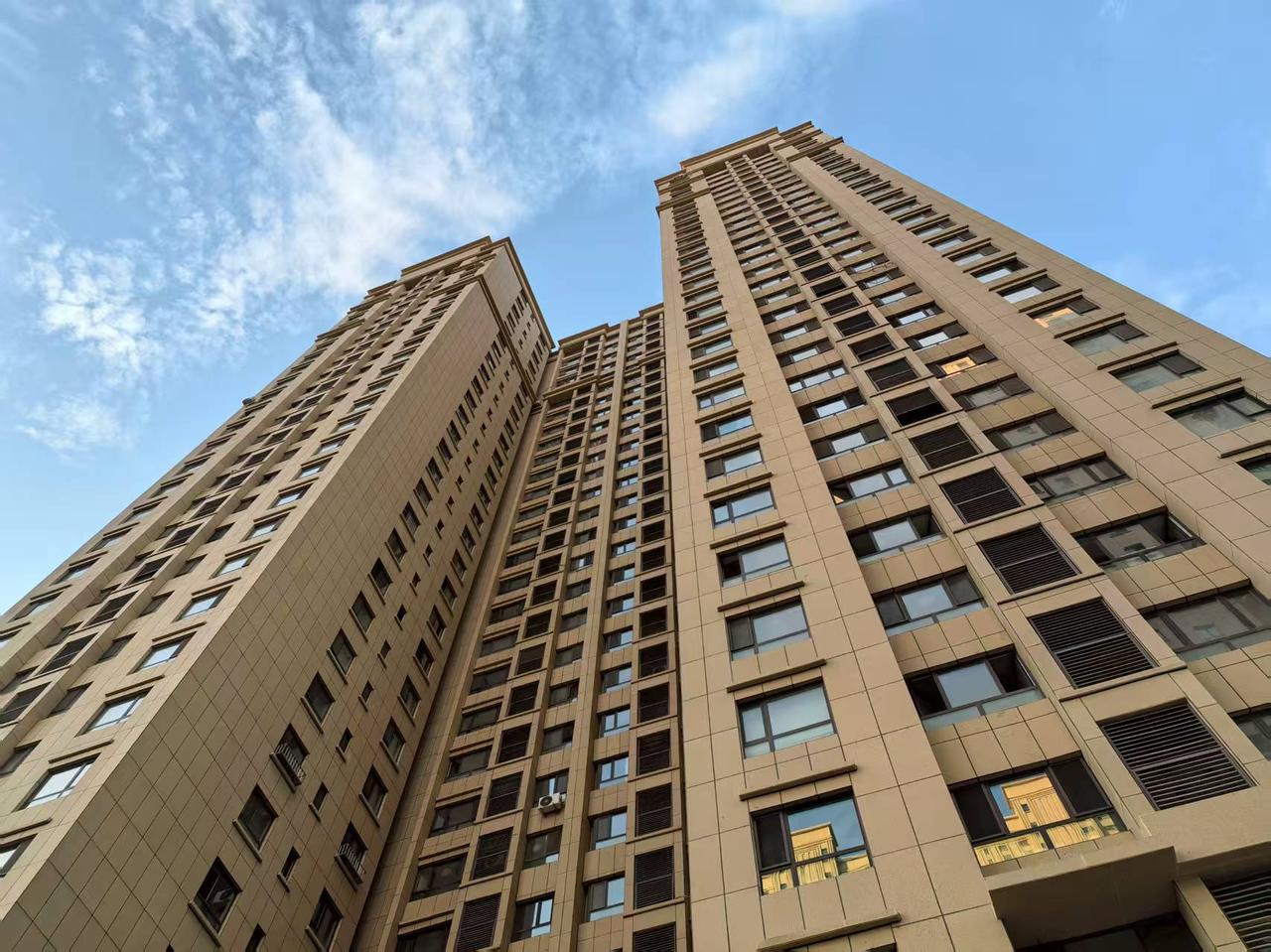 原来除了眼前的人生,琐碎,忙碌,头顶还有一片美景