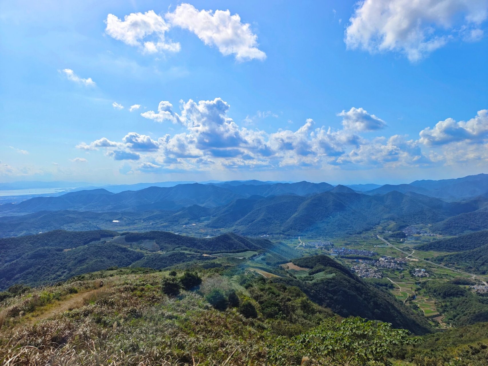 深秋你最应该徒步东盘山      每年秋天,北仑东盘山都是必打卡的地方