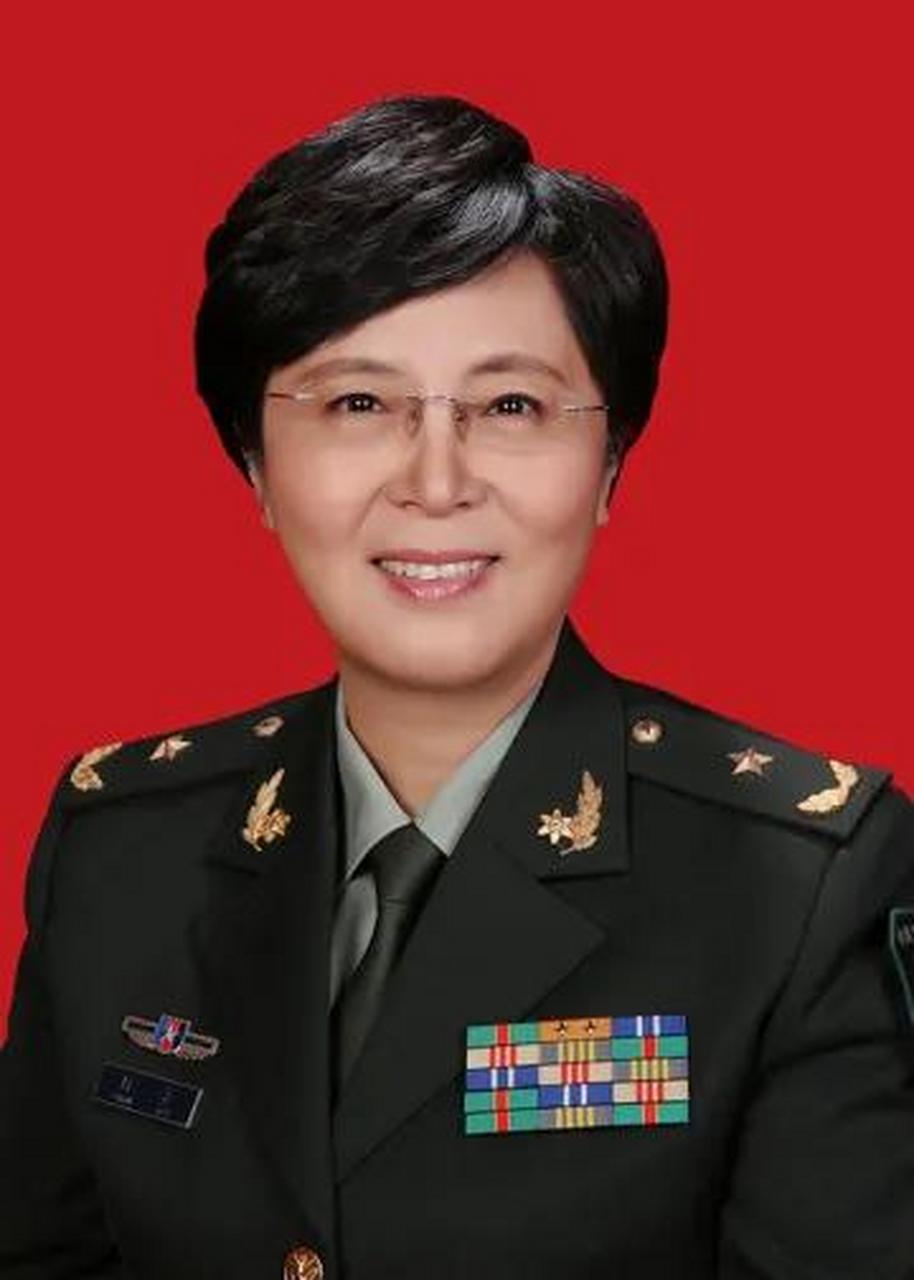 请您为伟大的女科学家陈薇少将停留1秒钟她是中国工程院院士,为国铸盾