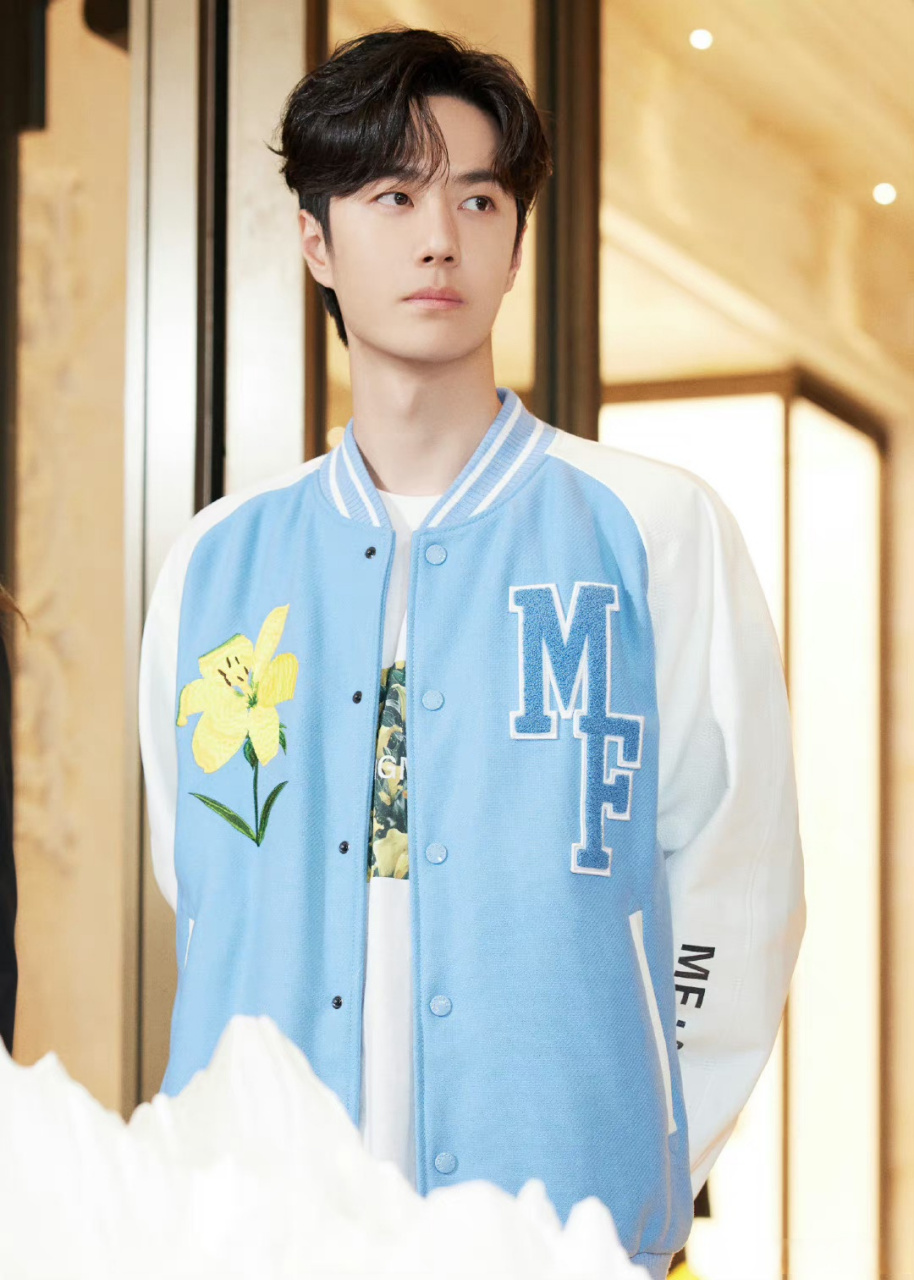 王一博白敬亭龚俊今日营业照#  #王一博白敬亭龚俊今日营业# 王一┅