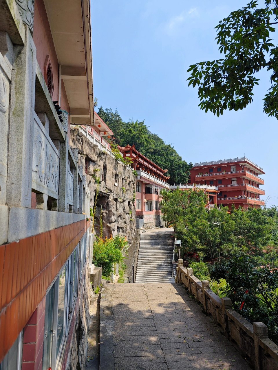 特种兵穷游记攻略之【福清石竹山九仙宫】 明朝徐霞客游记中说:"岩石