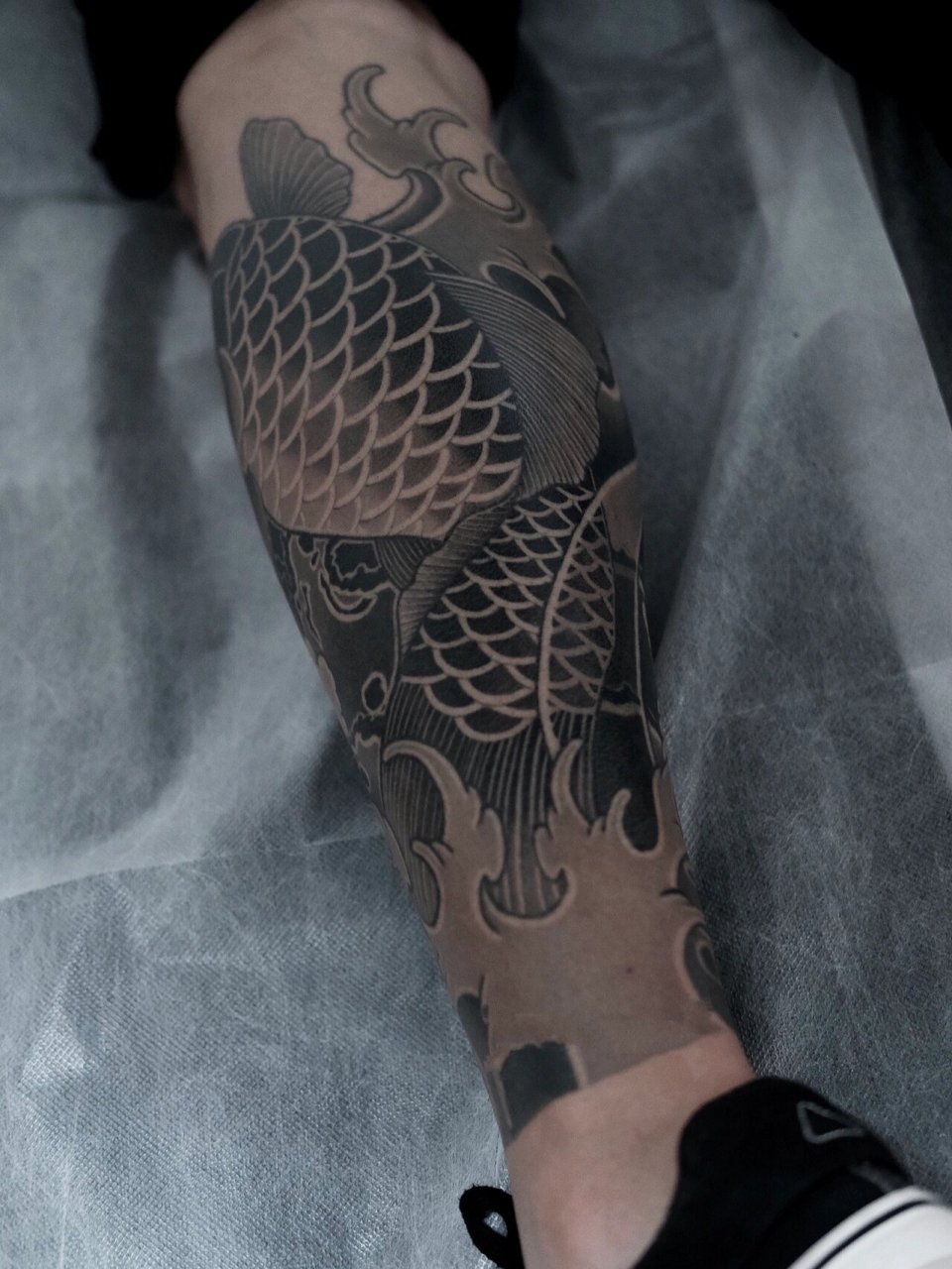 招财大鲤鱼05|鲤鱼纹身|包小腿纹身 包个小腿,安排个招财大鲤鱼