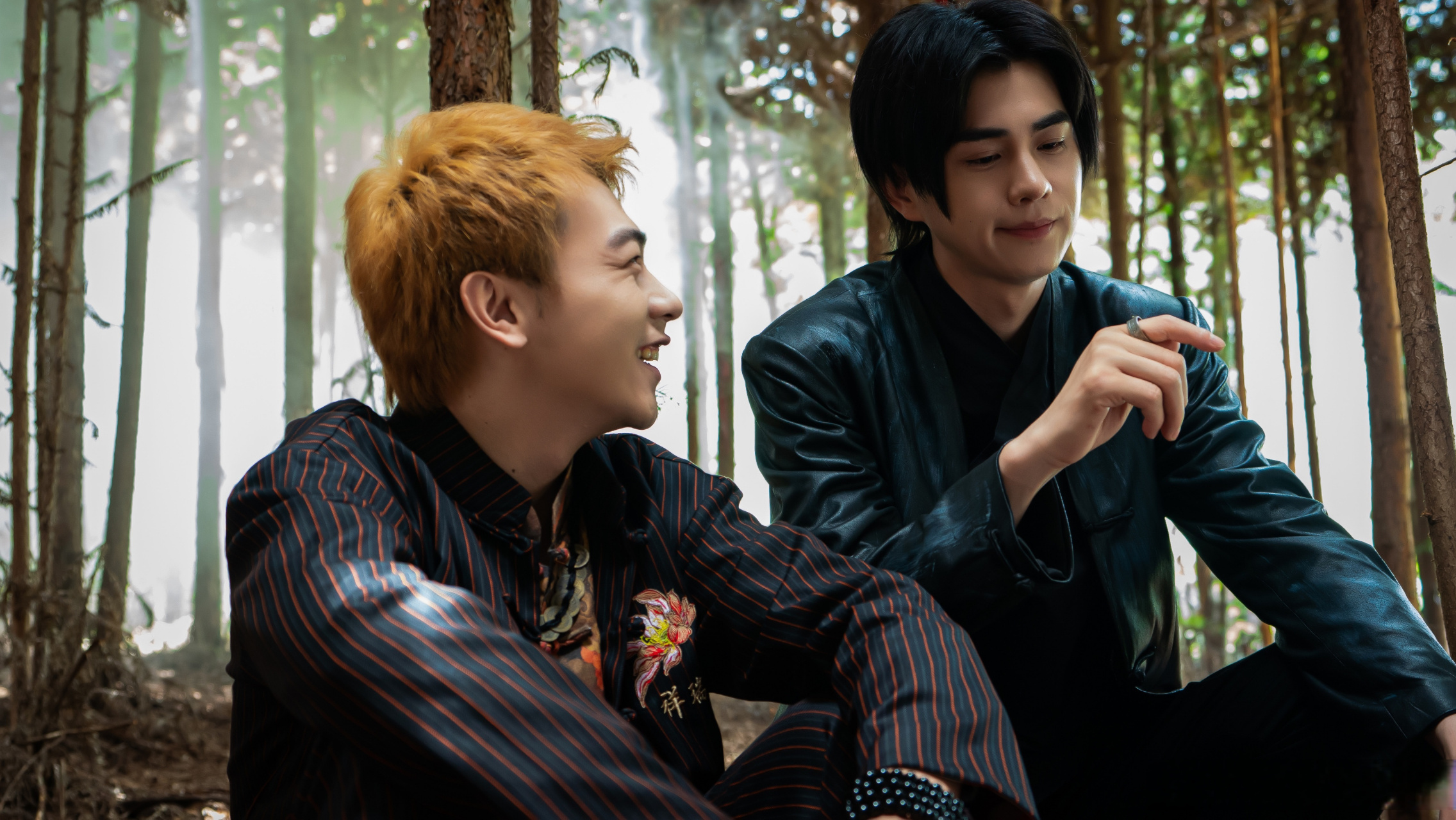 趁天还没黑 再来一波剧照[喵喵]#电影山村旅店##秦一恒