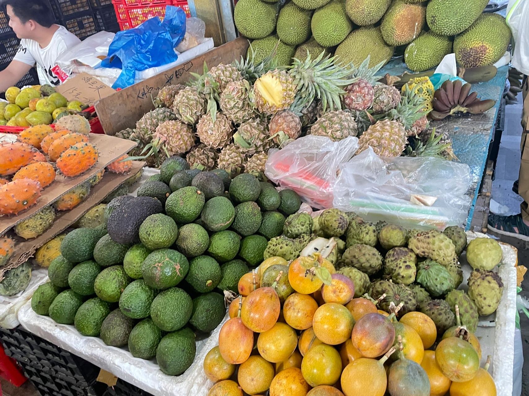 西双版纳景洪水果市场太好逛了96 来了两次的水果市场哈哈哈哈,简直