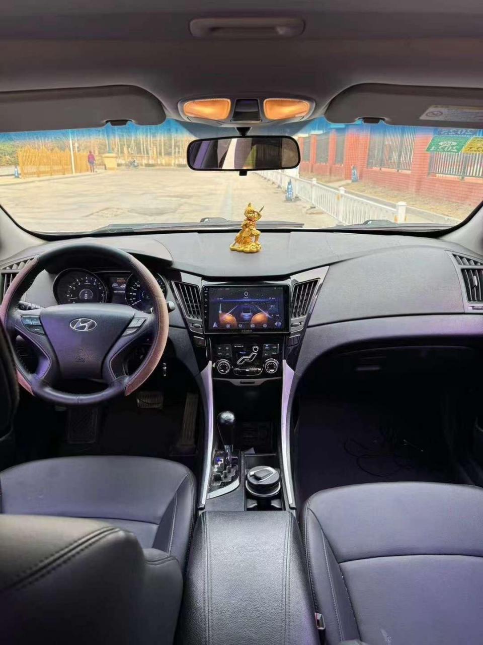 12年现代索纳塔八代 2.