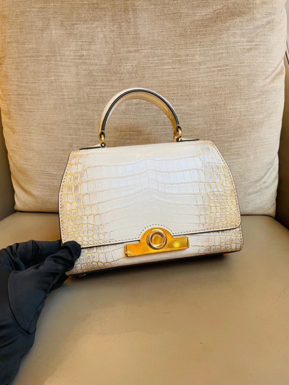 莫奈 喜马拉雅 金扣 皮质和爱马仕同级 包包中,最好的皮质喜马拉雅,配