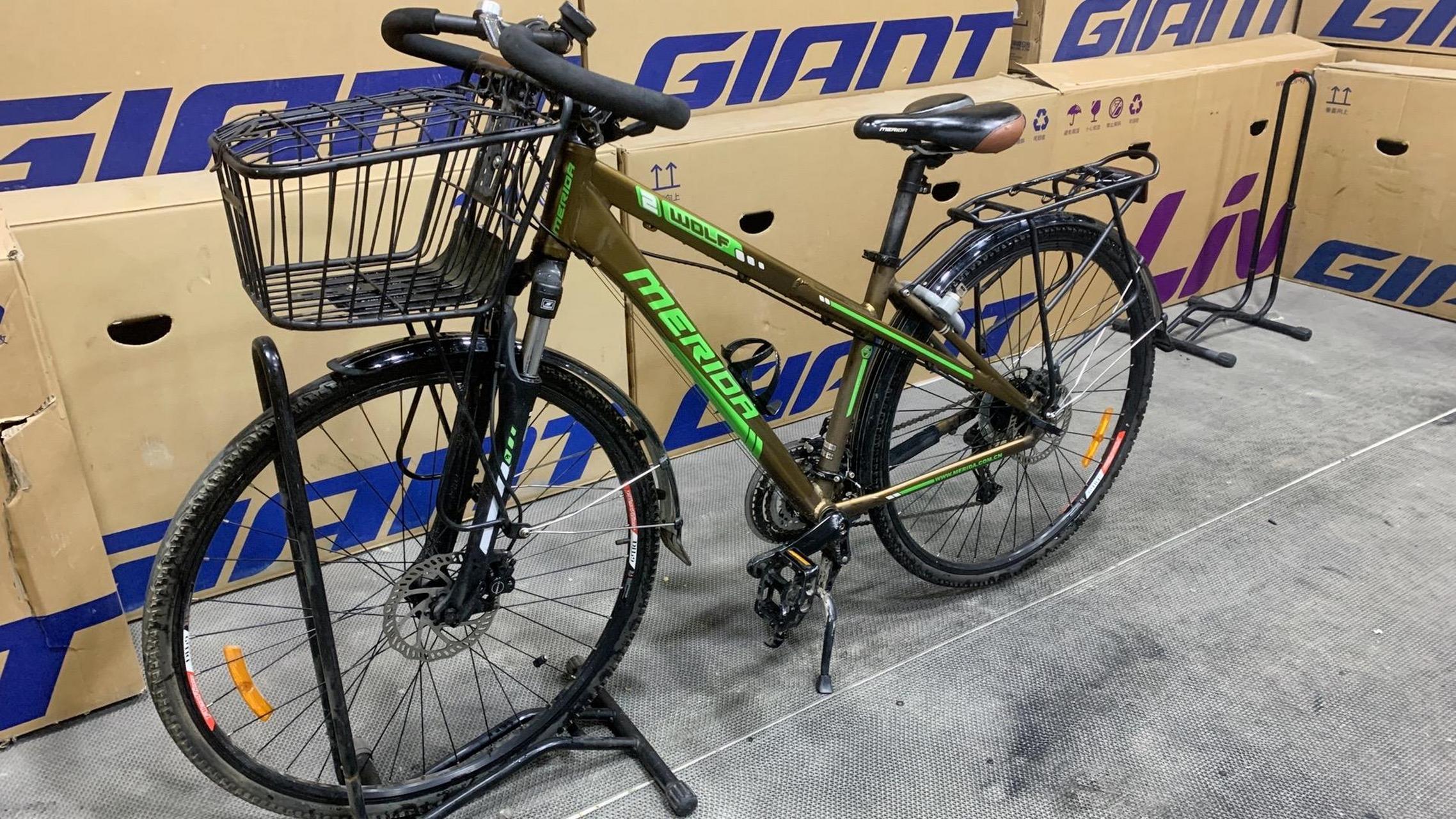 美利达野狼2.27速油刹,九五新,1798元.我们一路骑行吧