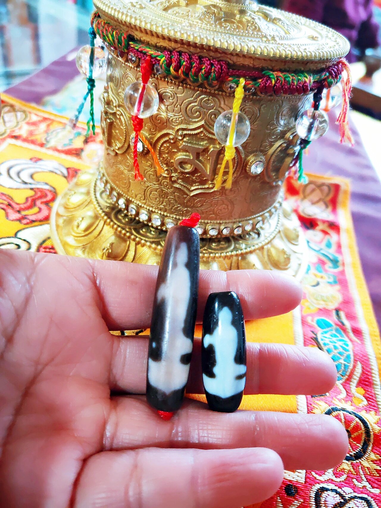 观音天珠寓意着平安富贵,吉祥如意.