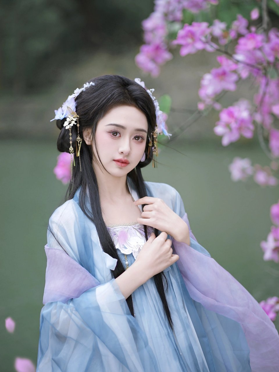 一眼万年的古风照片# #古风写真# #广州约拍# #汉服写真# #清冷感