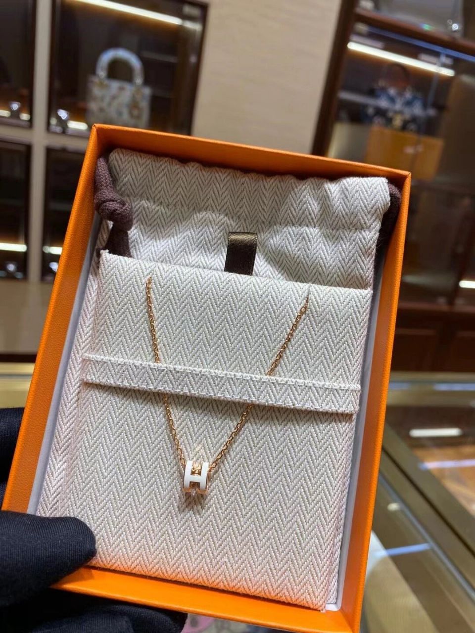 爱马仕 hermes mini pop h项链 全新 全新现货97hermes mini pop h