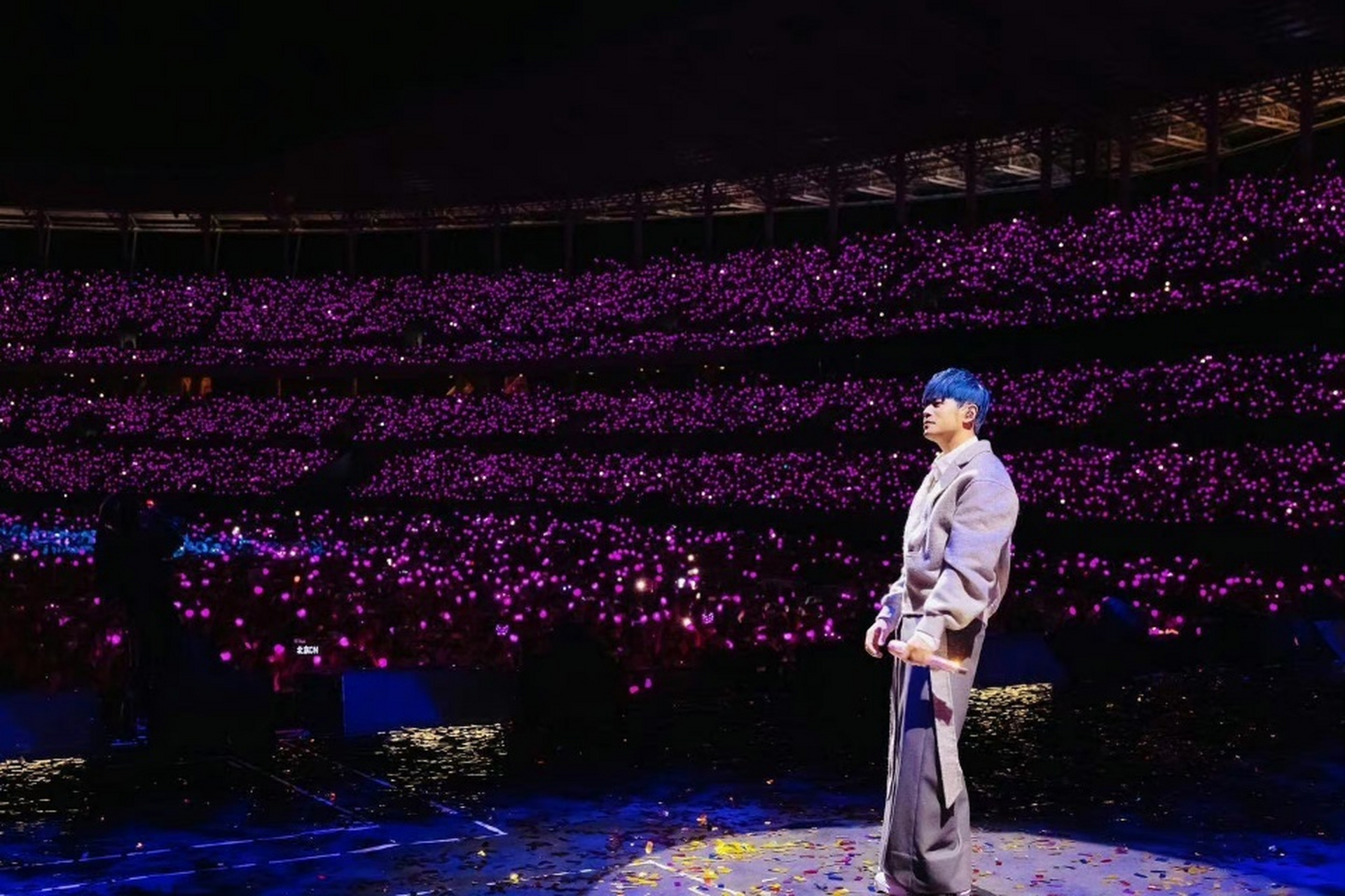 哈哈哈哈"太阳之子"周董在线放话说呼和浩特四场演唱会都不要下雨!