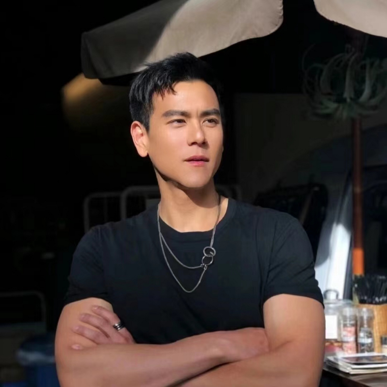 彭于晏头像,尽显高端低奢魅力!