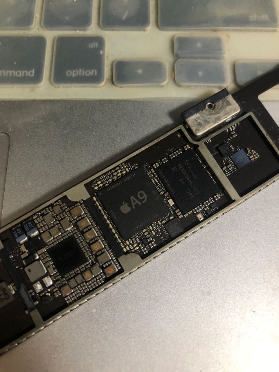 ipad2017不开机常见的几种故障 ipad2017款,后壳型号a1822属于wifi