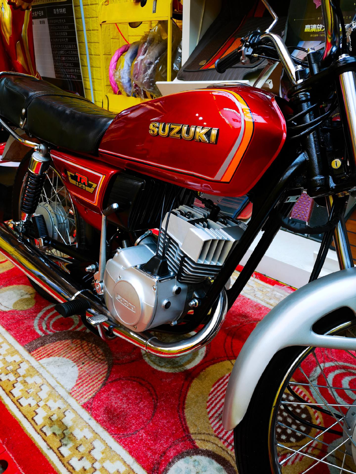 铃木tr125