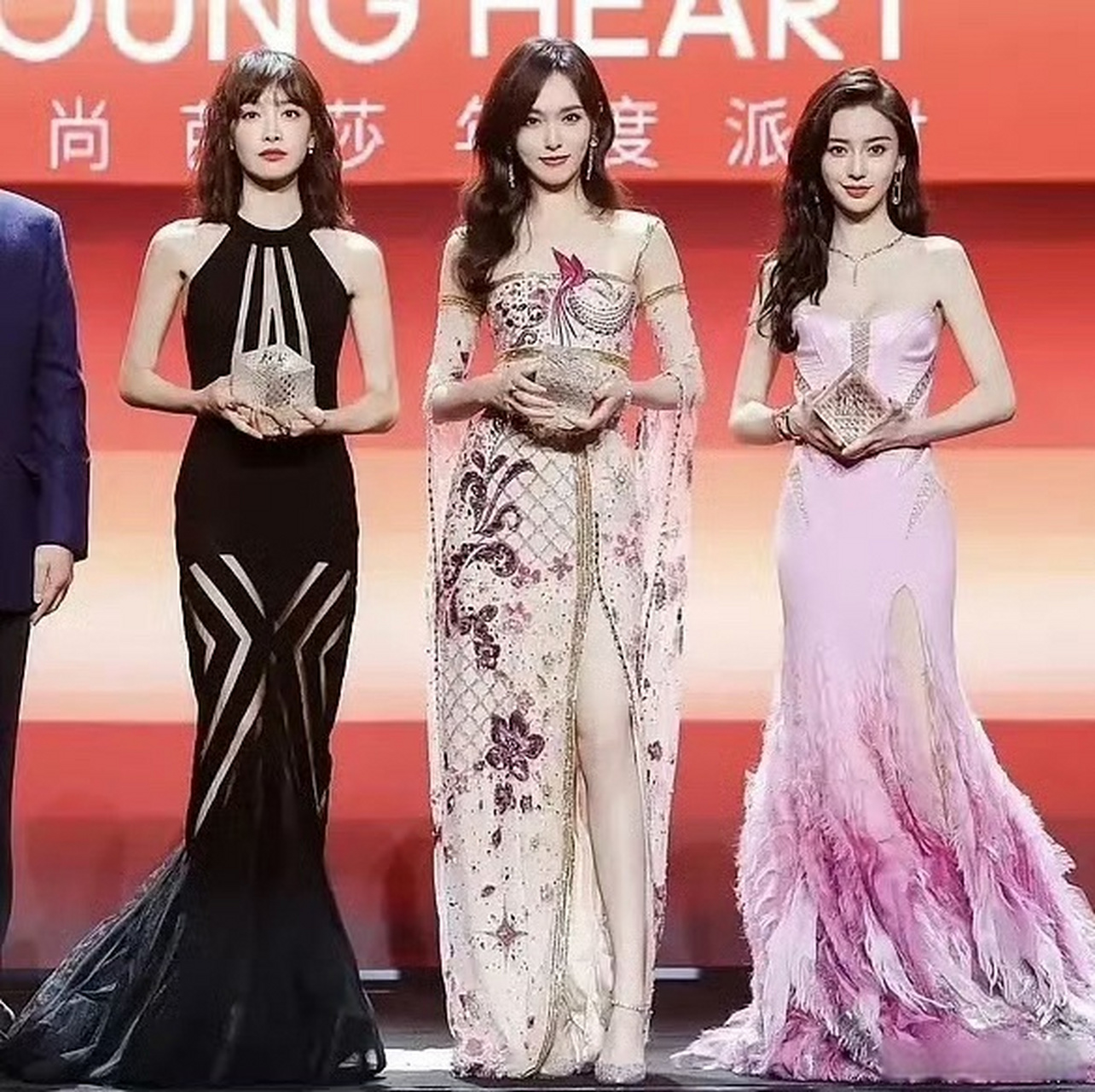 宋茜 唐嫣 angelababy这张合照谁赢了?