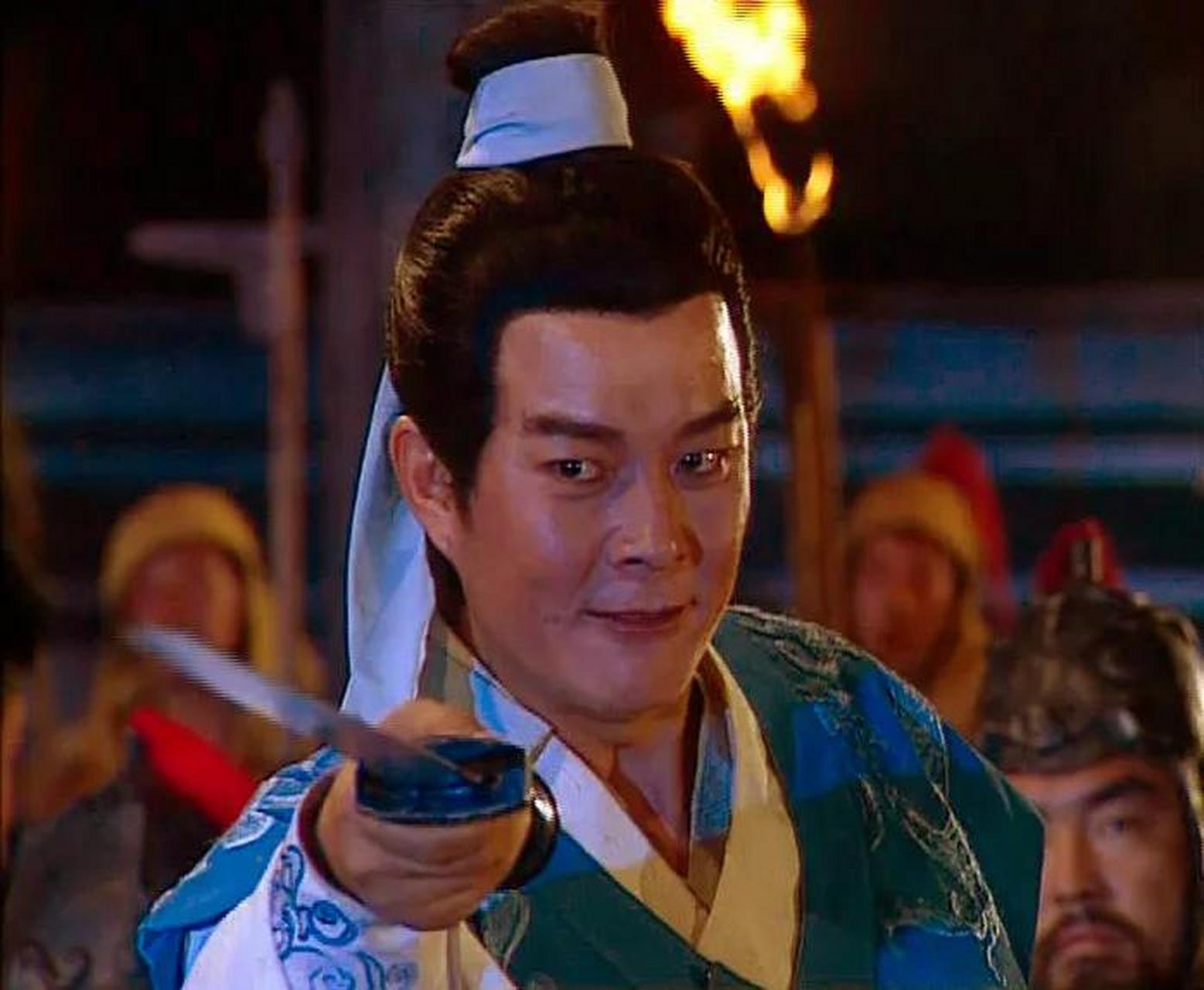 洪宇宙老师在94版《三国演义》中饰演了袁绍和周瑜.