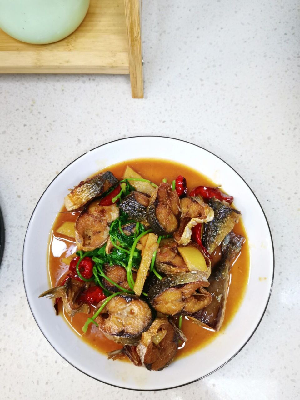 家常菜 红烧青占鱼 这个鱼真的是超级腥,肉质又很柴,但是我很喜欢吃