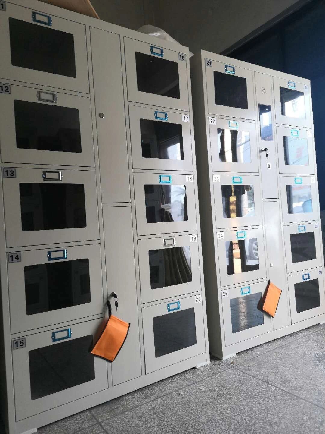 无人机电池充电柜 全自动锂电池智能充电仓