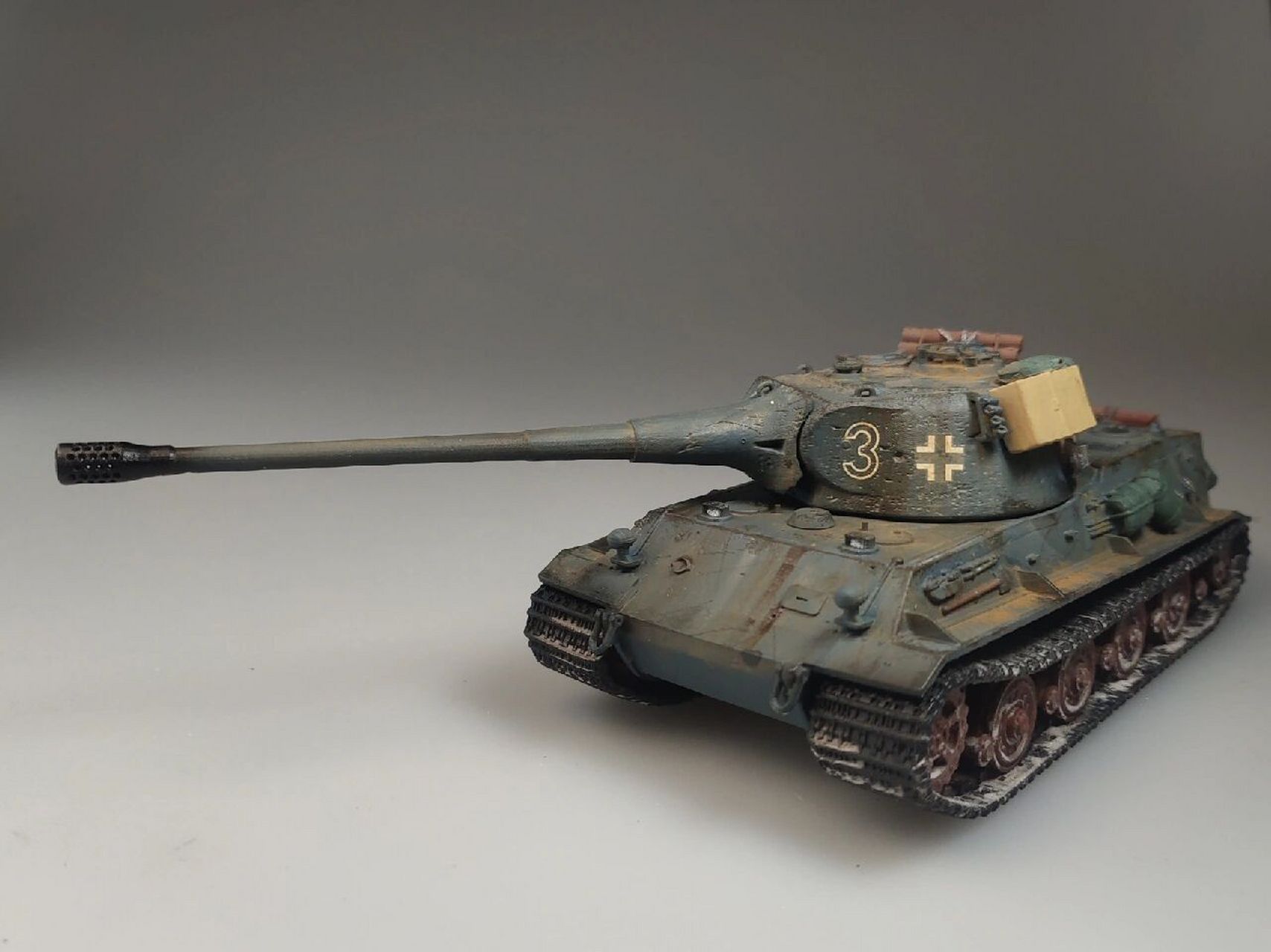 二战德国重型坦克双合集      德国后期狮式坦克和128毫米歼击车,虽然