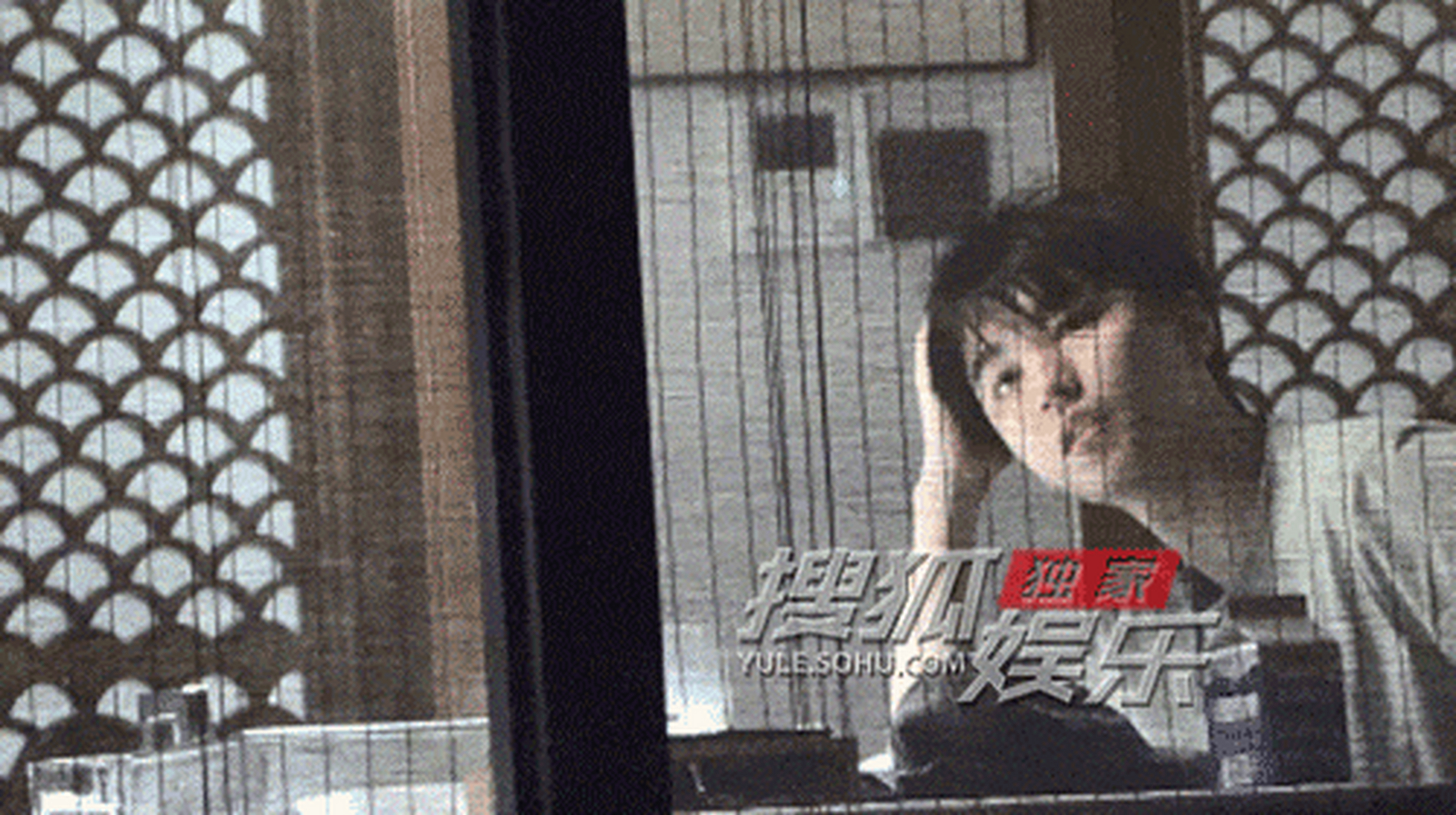 王俊凯和助理出去吃火锅了 看起来并不胖呢