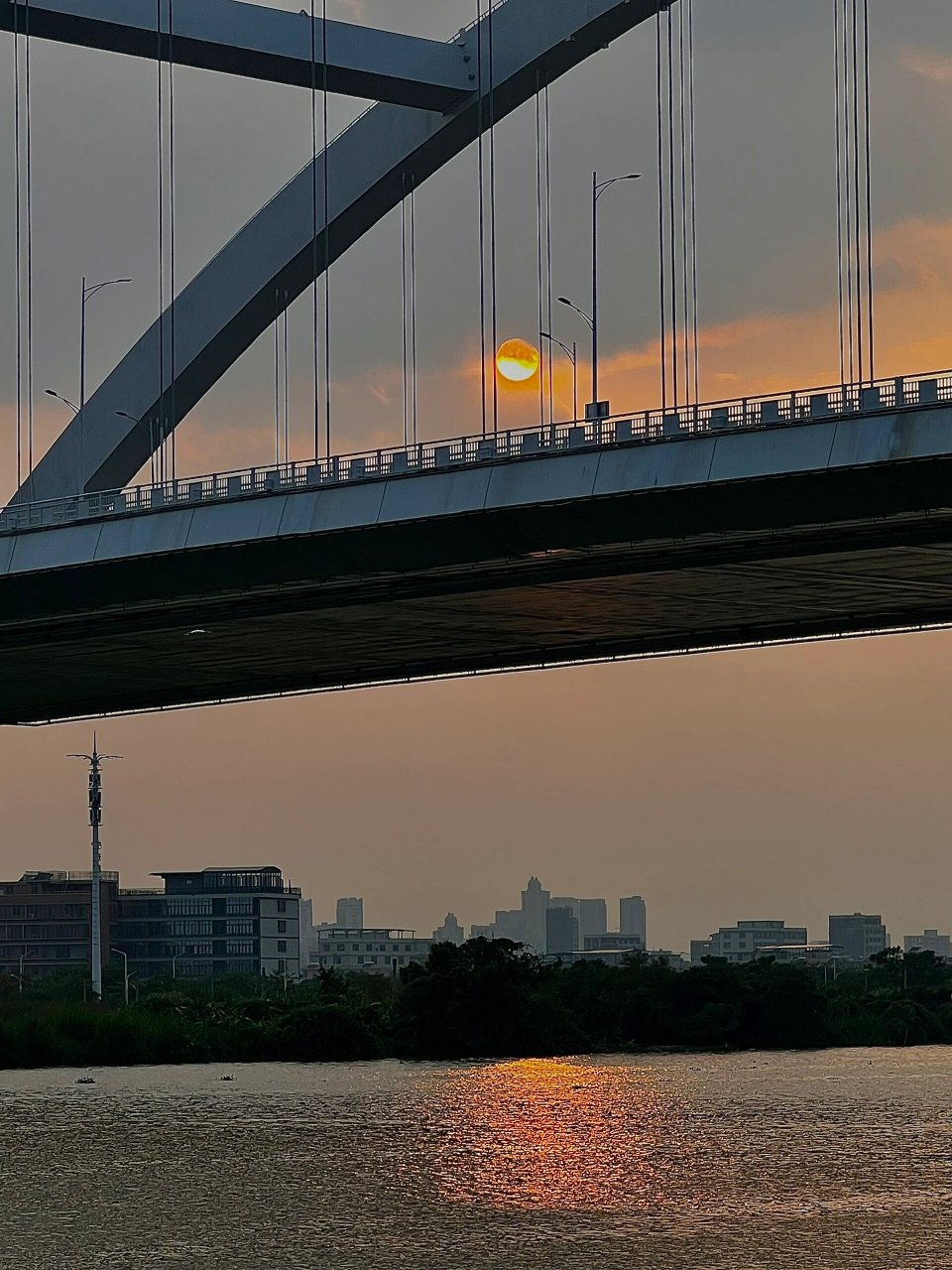 总要去揭阳进贤门景观大桥看一次日落吧 其实 如果你仔细看看 揭阳也