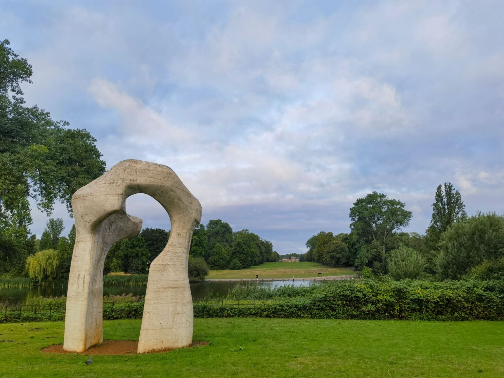 伦敦海德公园 海德公园(hyde park)是伦敦最知名的公园.