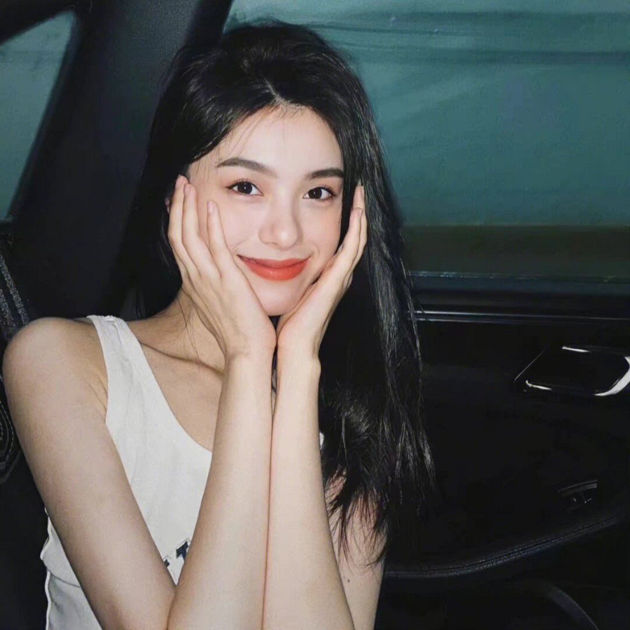 343634393231 女生头像/ 微笑杀 我自风情万种,与世无争