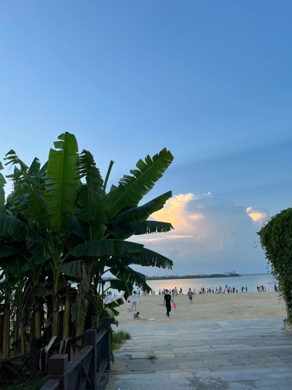 98 98想去海边奈何南昌没有,于是来瑶湖解解瘾! .