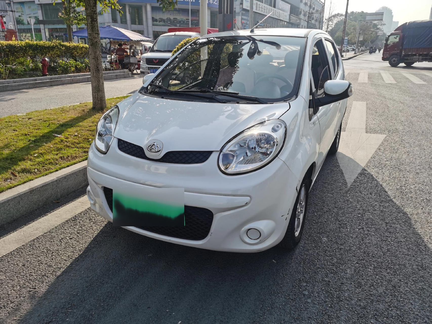 新能源电车,续航还有90到100公里.家用代步.