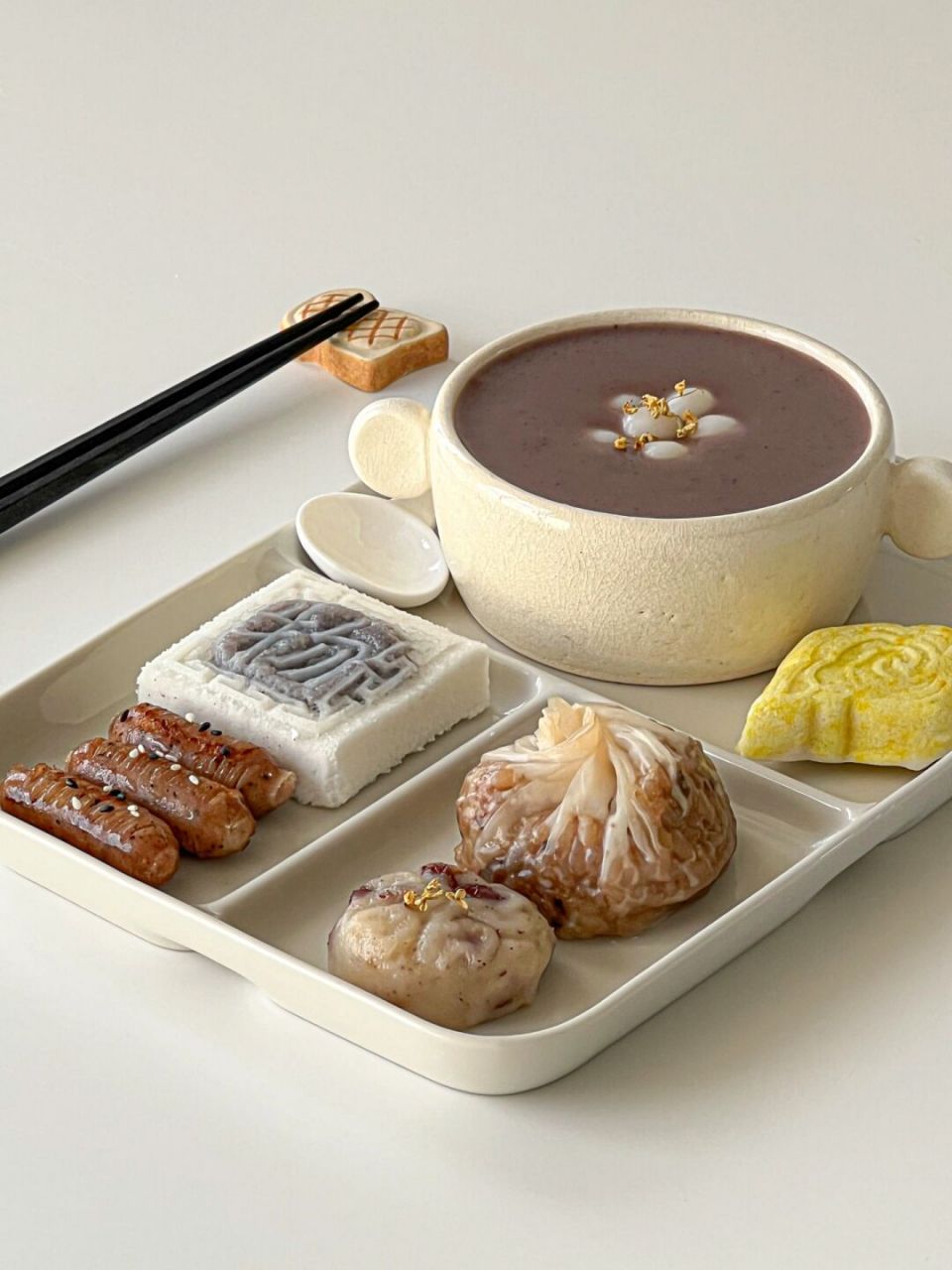 中式早餐02红豆苹果米糊03红枣糯米糕&烧麦 感受中式碳水的魅力