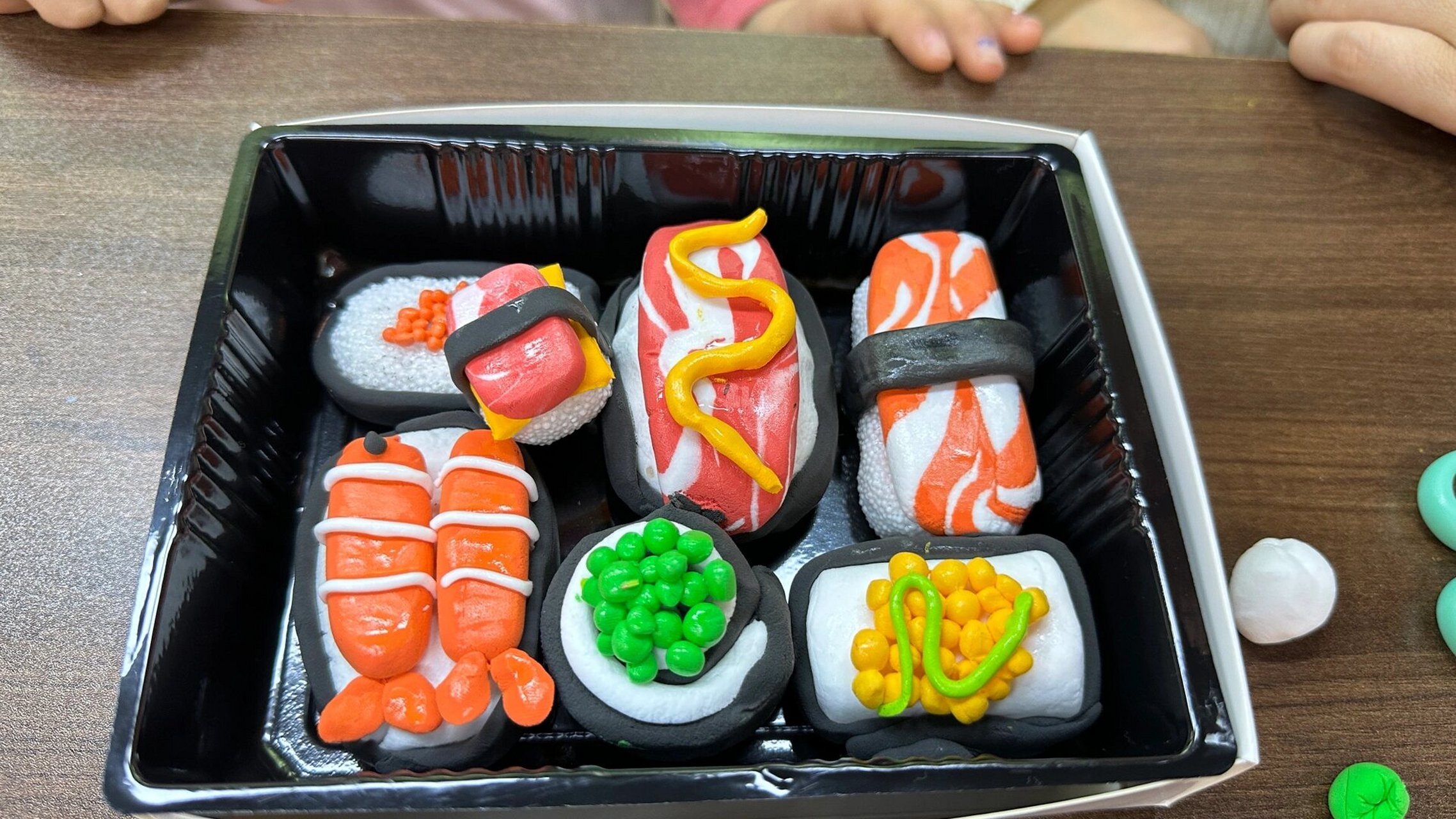 5岁创意儿童美术——粘土手工 《一起做寿司》亲子课堂