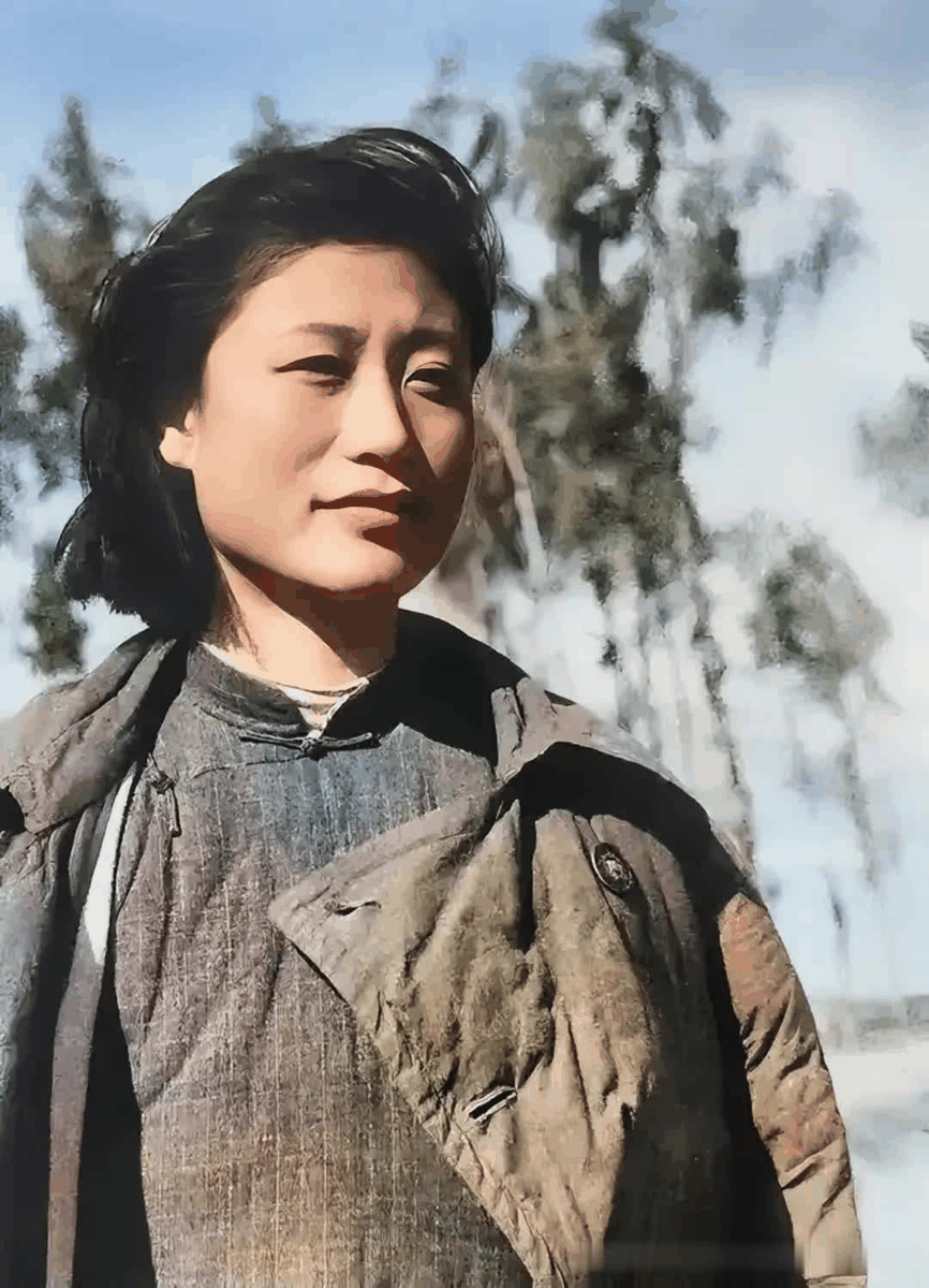 有人称她是新四军中的"美女将领"