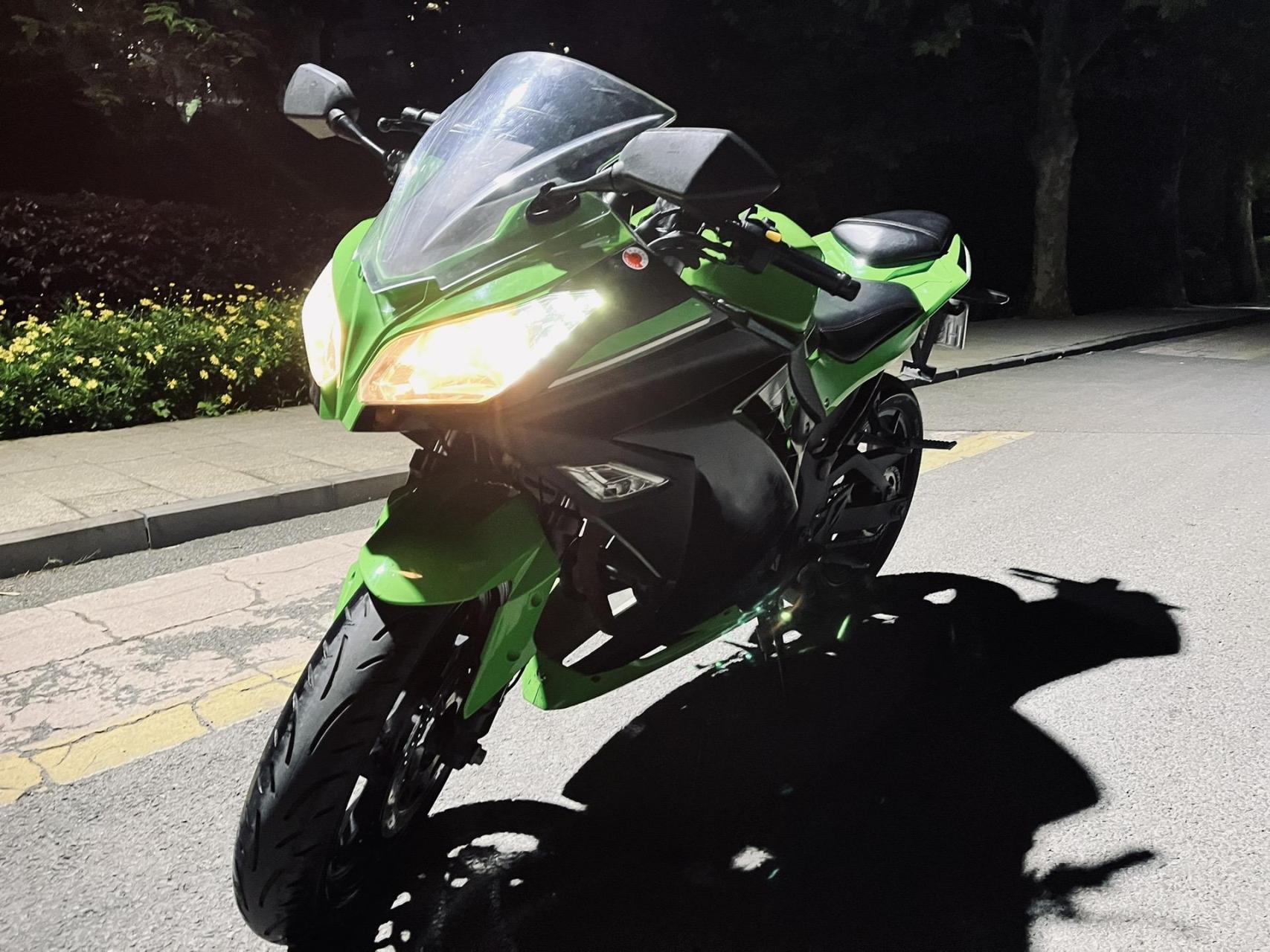 18年金翌小忍者200cc 地库长大的车子 2700公里 车子稳定 好骑 提速快