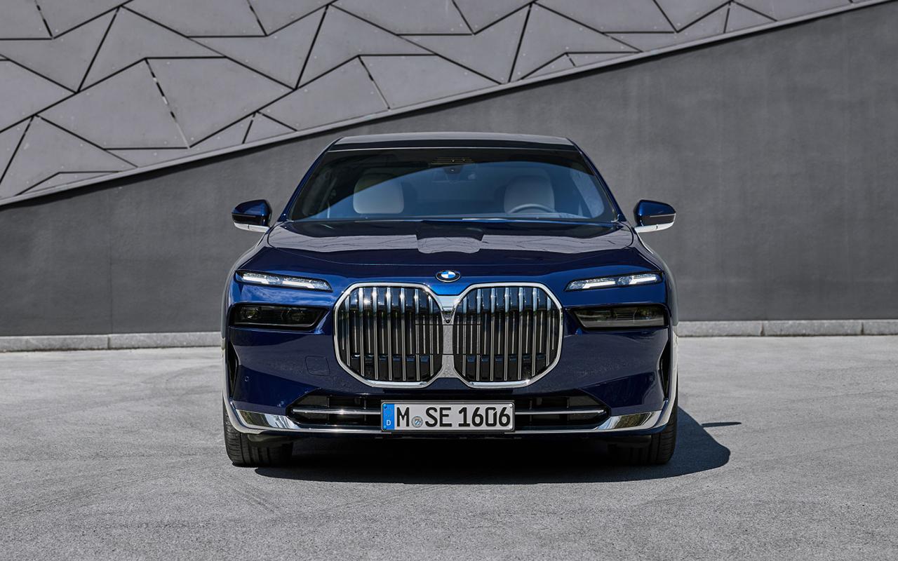 然而新大鼻孔的受众度又有多少呢? #全新宝马7系# #汽车设计