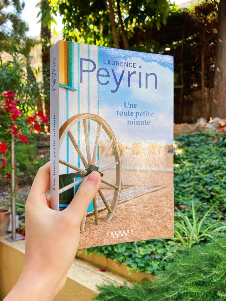 98une toute petite minute 2021年的第7661586615本书: un