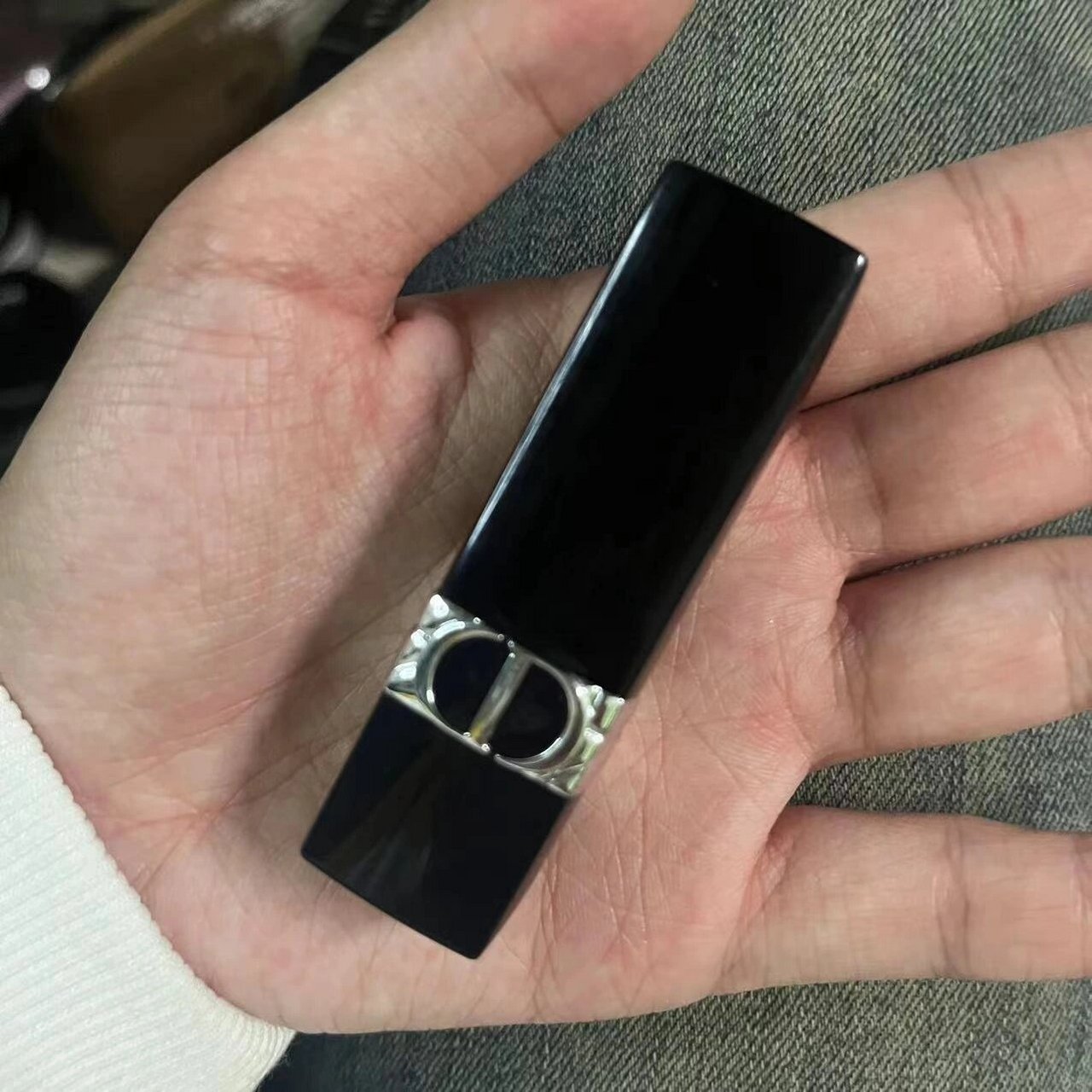 720豆沙红棕色哑光口红使用体验 今天给大家种草一款迪奥的720豆沙红