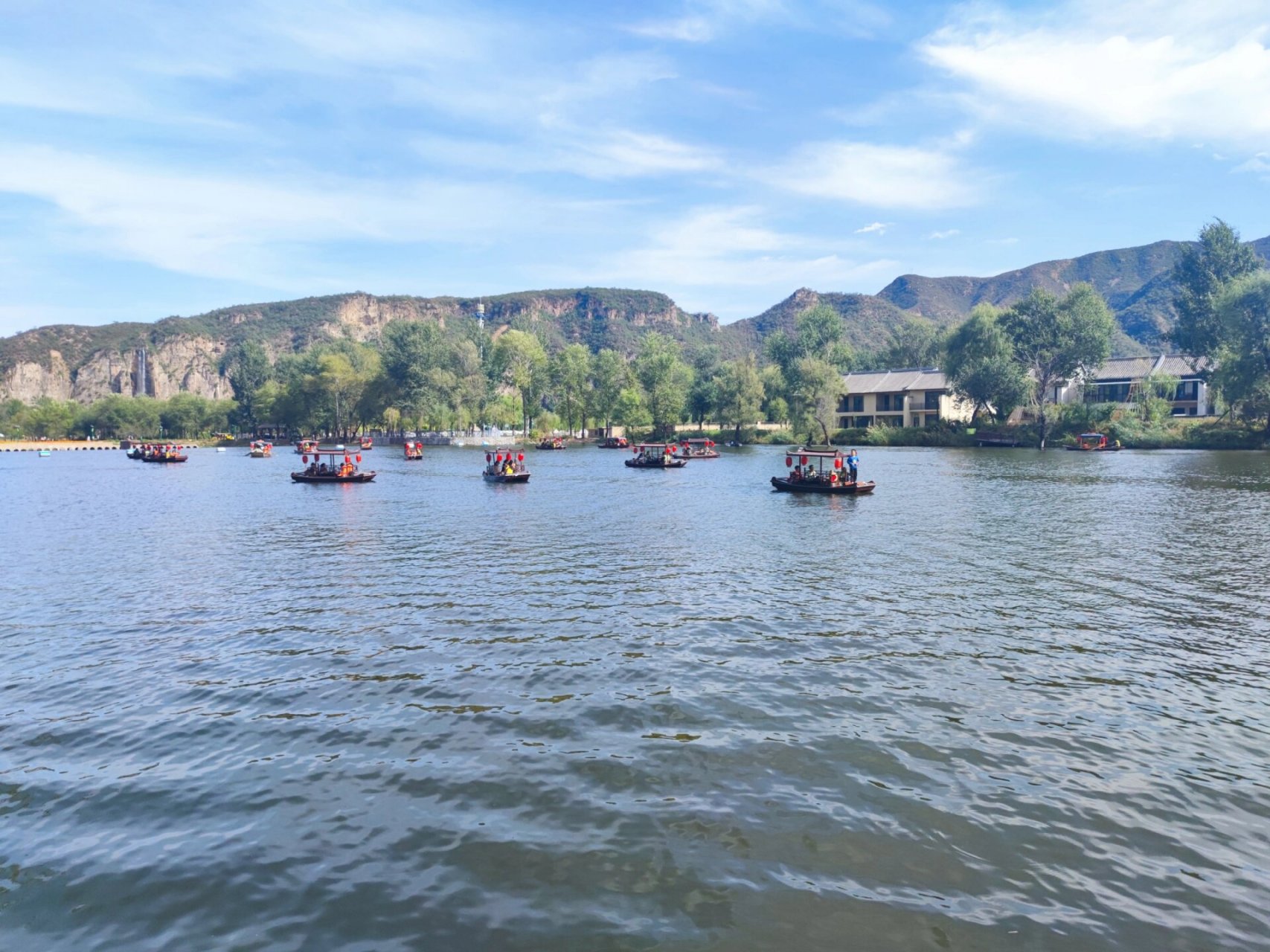 景色美极了!太行水镇 易县太行水镇     半日游,景色秀丽,风景宜人!