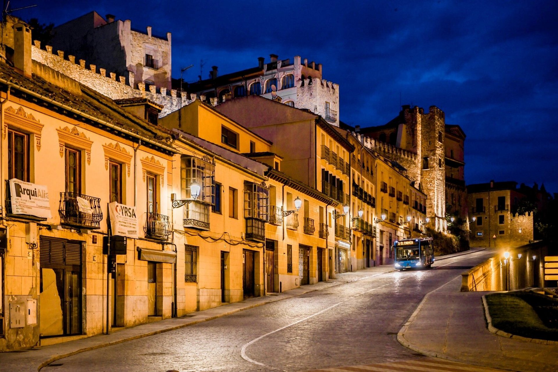 西班牙,塞戈维亚老城,古罗马水道桥 5欧元背后的风景就在眼前欧洲现存