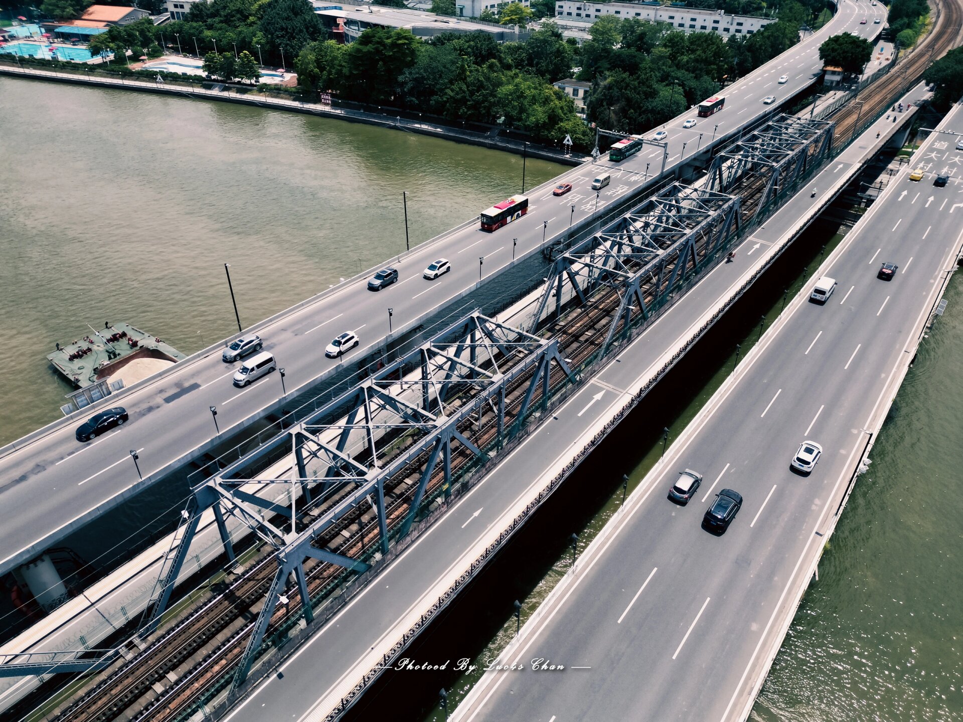 飞行日记day12-珠江大桥 珠江大桥是位于中国广东省广州市的一座跨江
