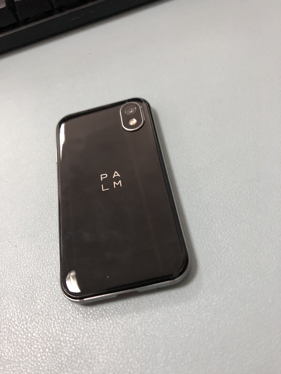 最近几年里为数不多很有意思的手机palm 2020年在京东买了一台,3.
