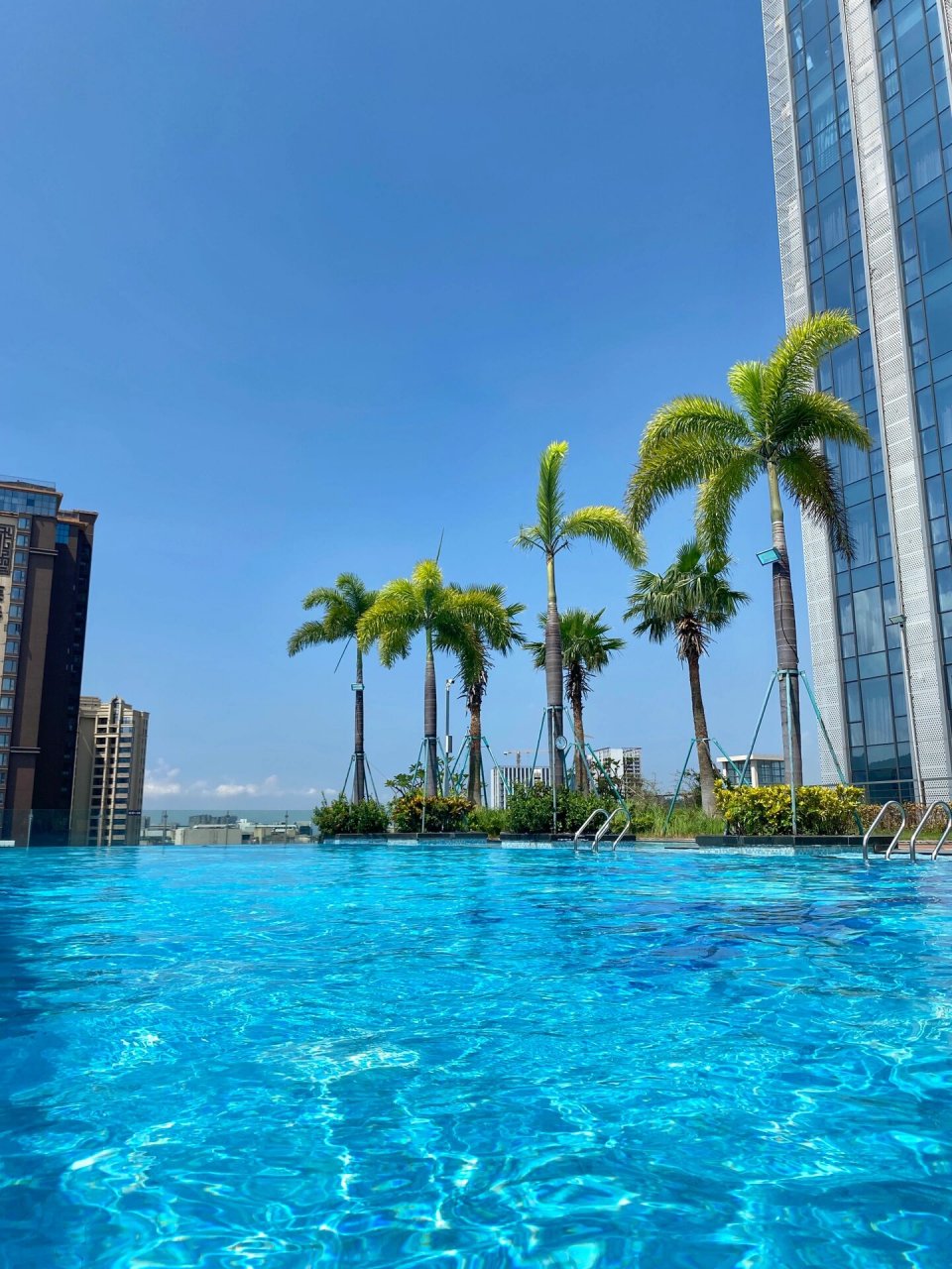 珠海|游泳的好去处 7915凯悦嘉轩酒店游泳池 98有提供毛巾,拖鞋